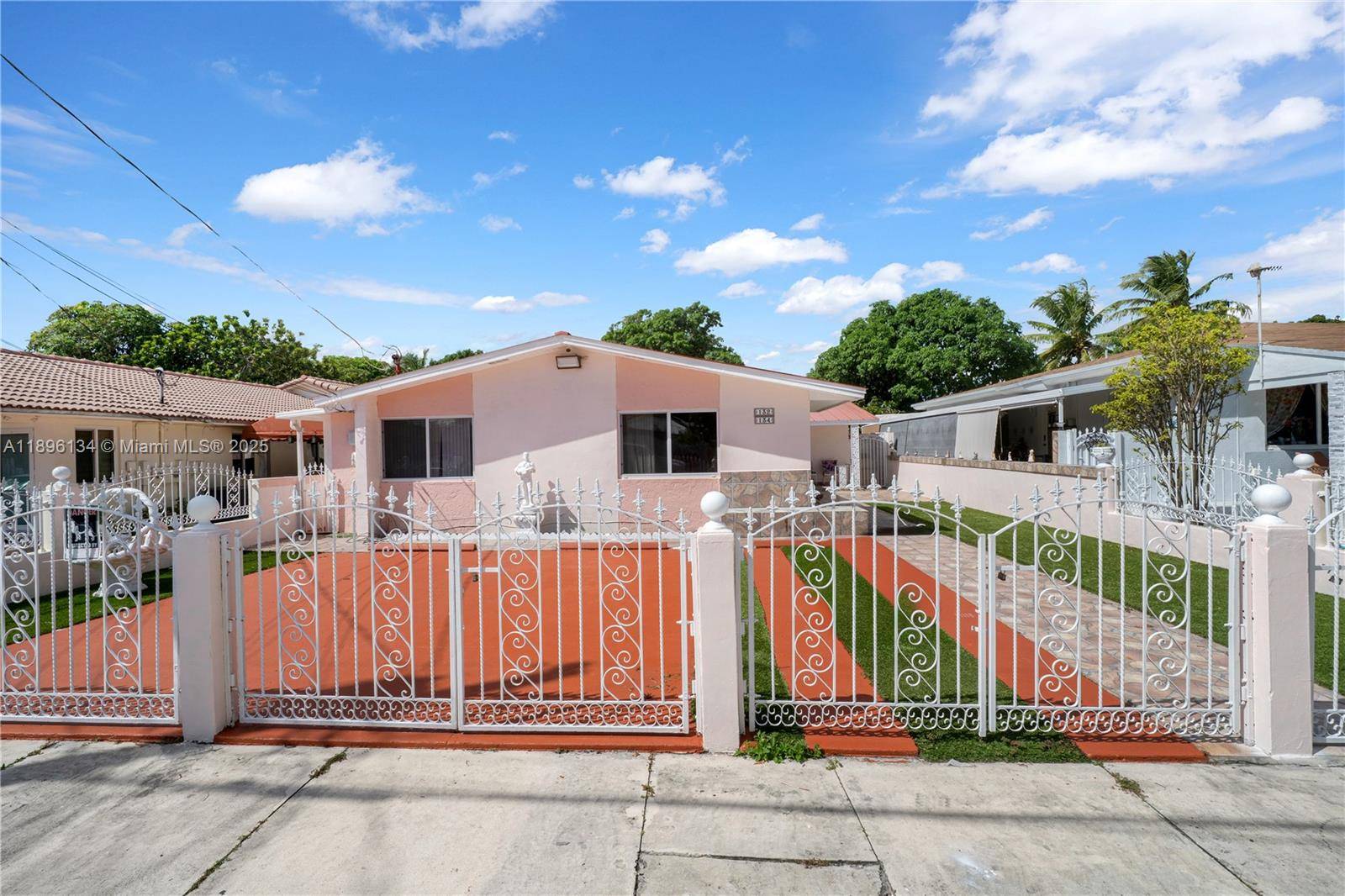 Don't miss this chance to own a well maintained duplex just minutes from vibrant Downtown Miami and iconic Marlins Park.