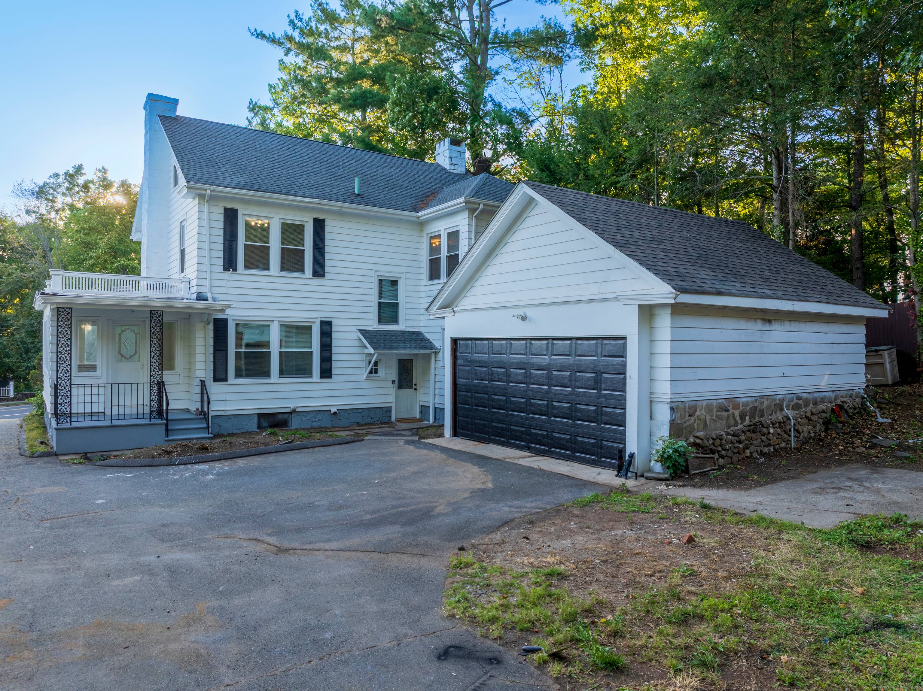 Welcome to 300 Lincoln St !