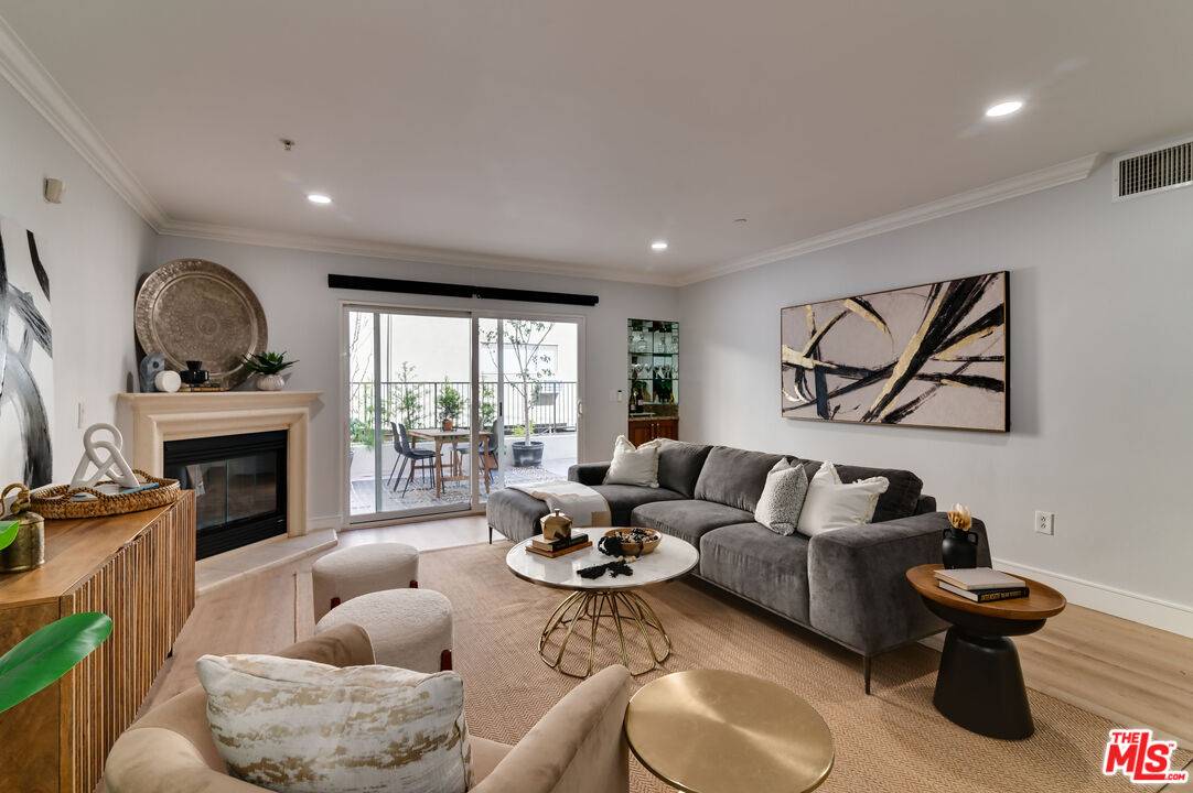 1878   Greenfield Ave 3BR Beverlywood La