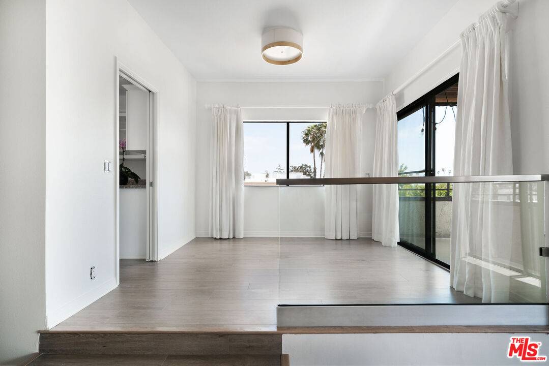 817   10th St 2BR Santa Monica La