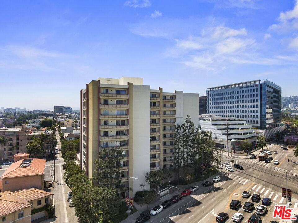 321 S San Vicente Blvd 1BR Beverly Grove La