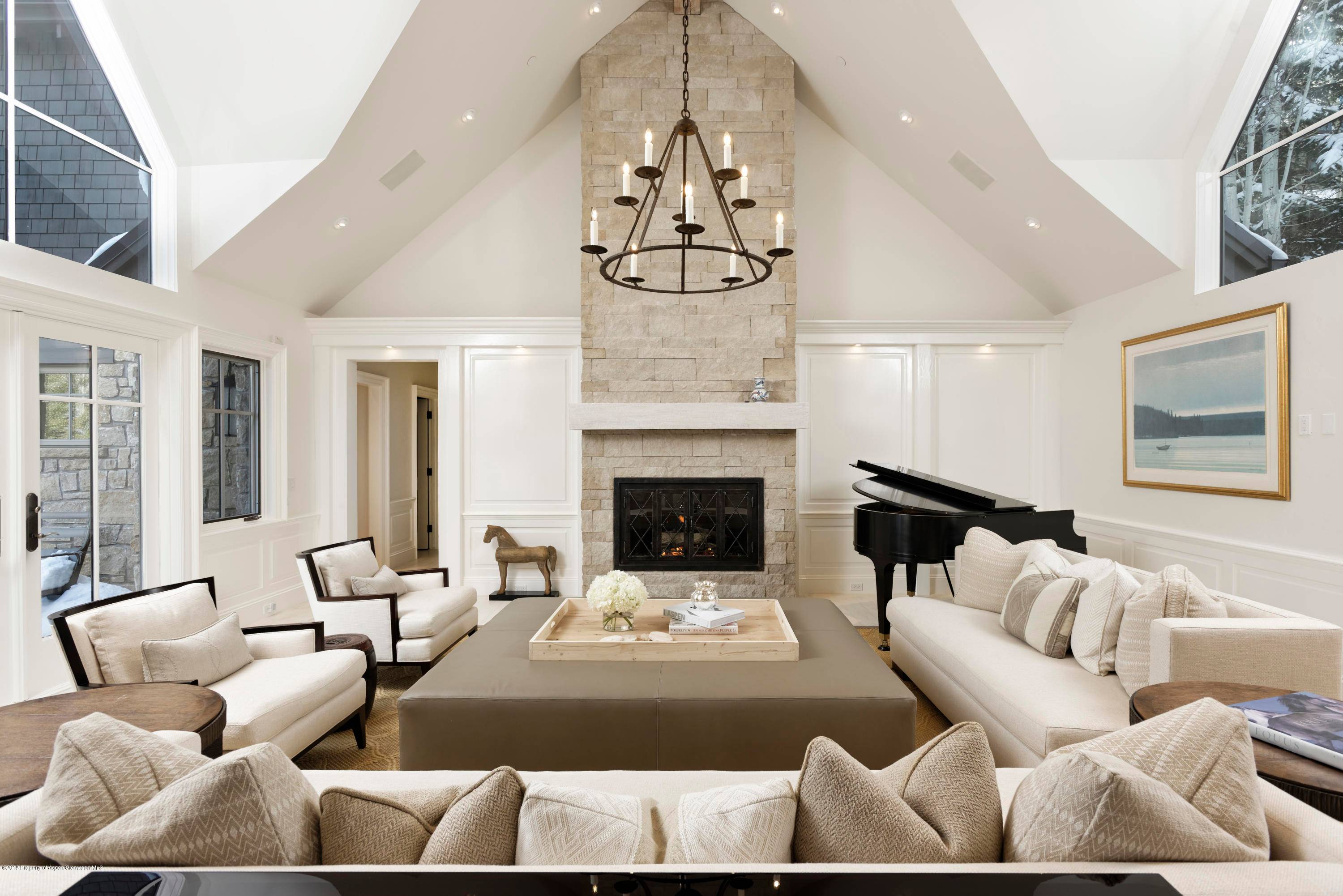 This 6, 700 square foot luxury mountain modern home is perfect for anyone seeking the ultimate Aspen experience.