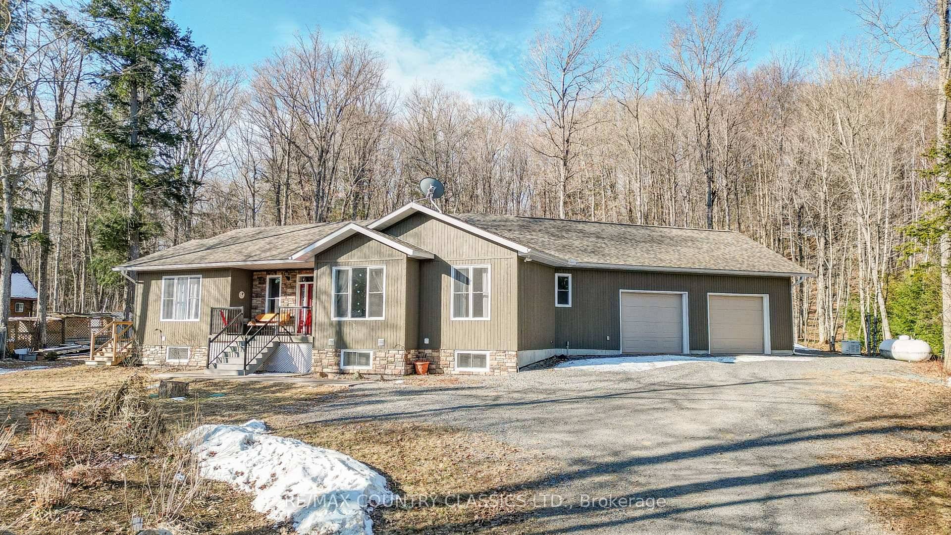 Welcome to this gorgeous custom built five bedroom country home !