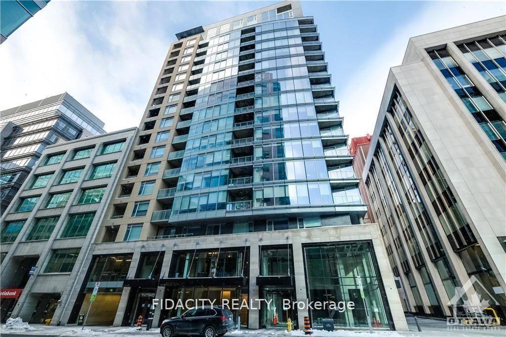 Welcome to the reResidences the city capitals most exclusive amp ; sought after luxury condo residence right near Parliament Hill amp ; INCLUDES FULLY FURNISHED PARKING SPOT STORAGE LOCKER.
