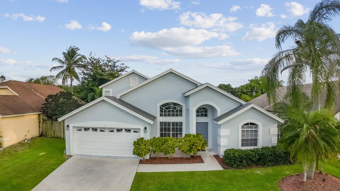 Welcome to this spacious 5 bedroom, 3 bathroom FURNISHED Salt Water Pool Fully Fenced in home offering over 2, 500 sq ft of living space in a quiet and desirable ...