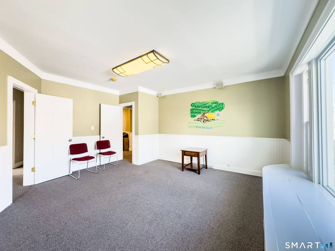 Great investment opportunity in the heart of Danbury !