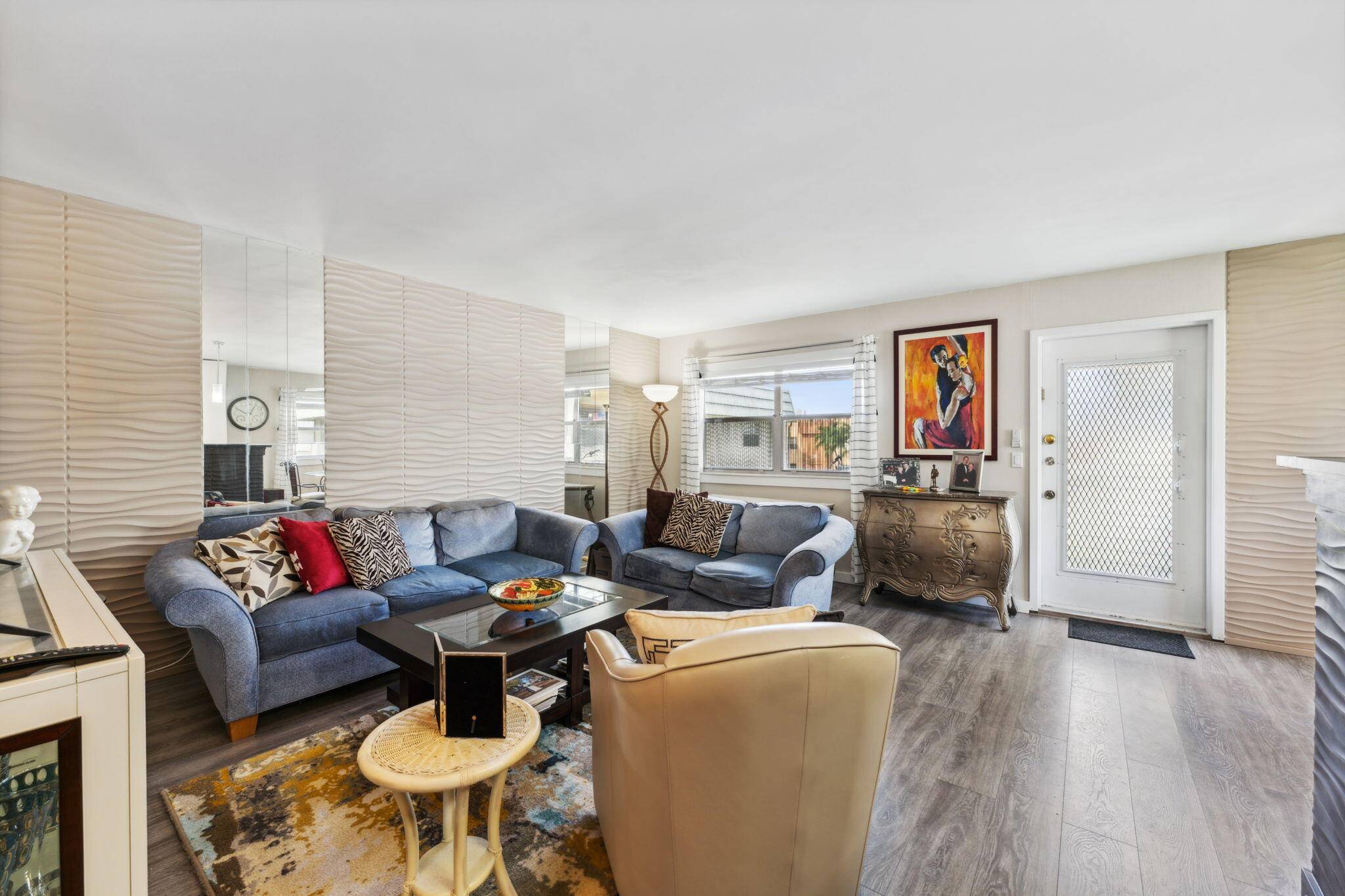 Beautiful 2 2 large master bedroom with rear covered patio condo, Newer kitchen, new walk in closet shelf organizers, remodeled bathrooms and all the luxuries Kings Point has to offer, ...