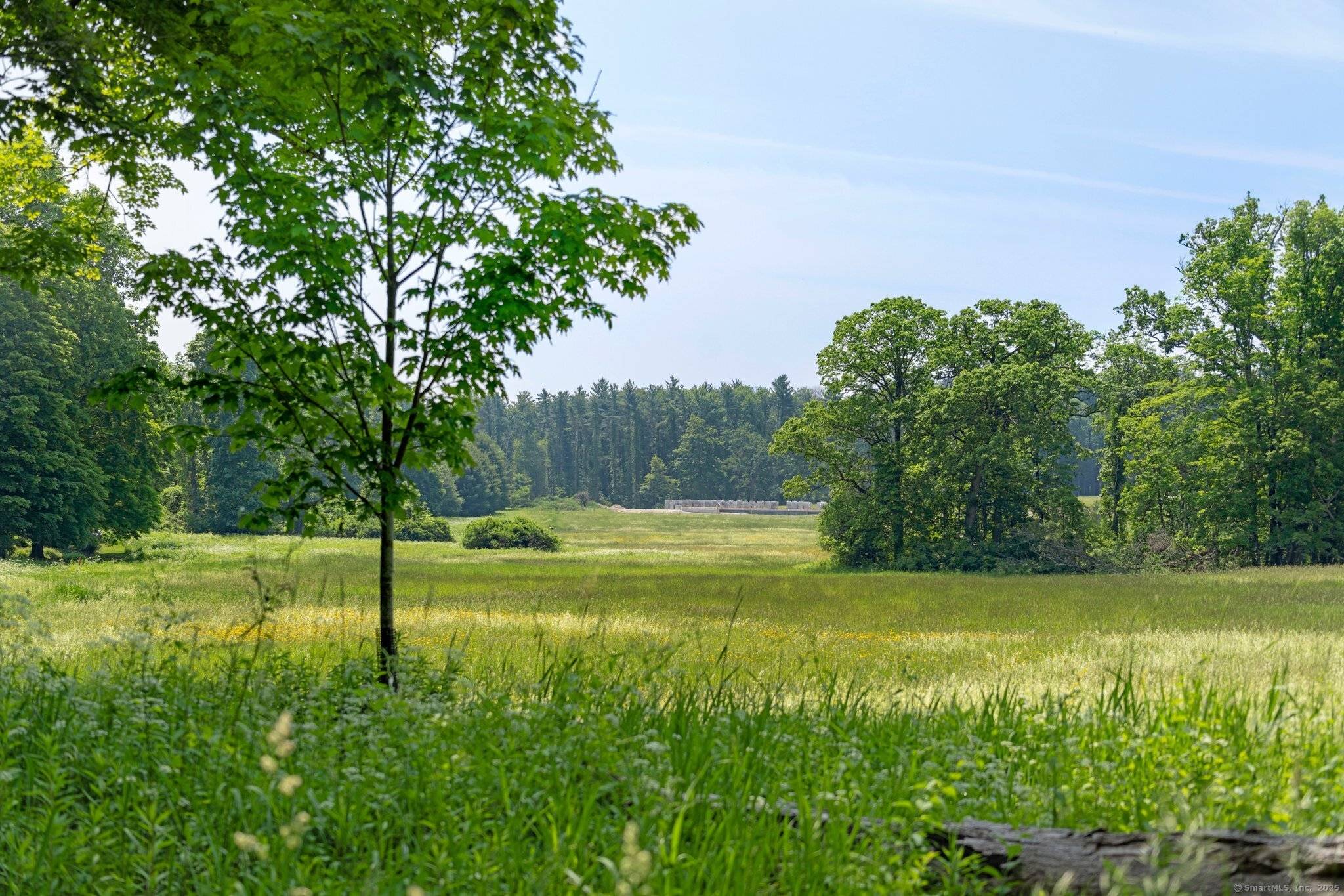 A Premier Estate Parcel Ready for Immediate Construction This exceptional 33.