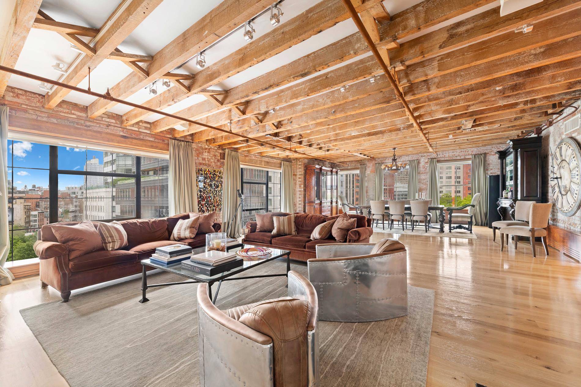 28 Laight Street in Tribeca is the epitome of luxury living in the heart of New York City.