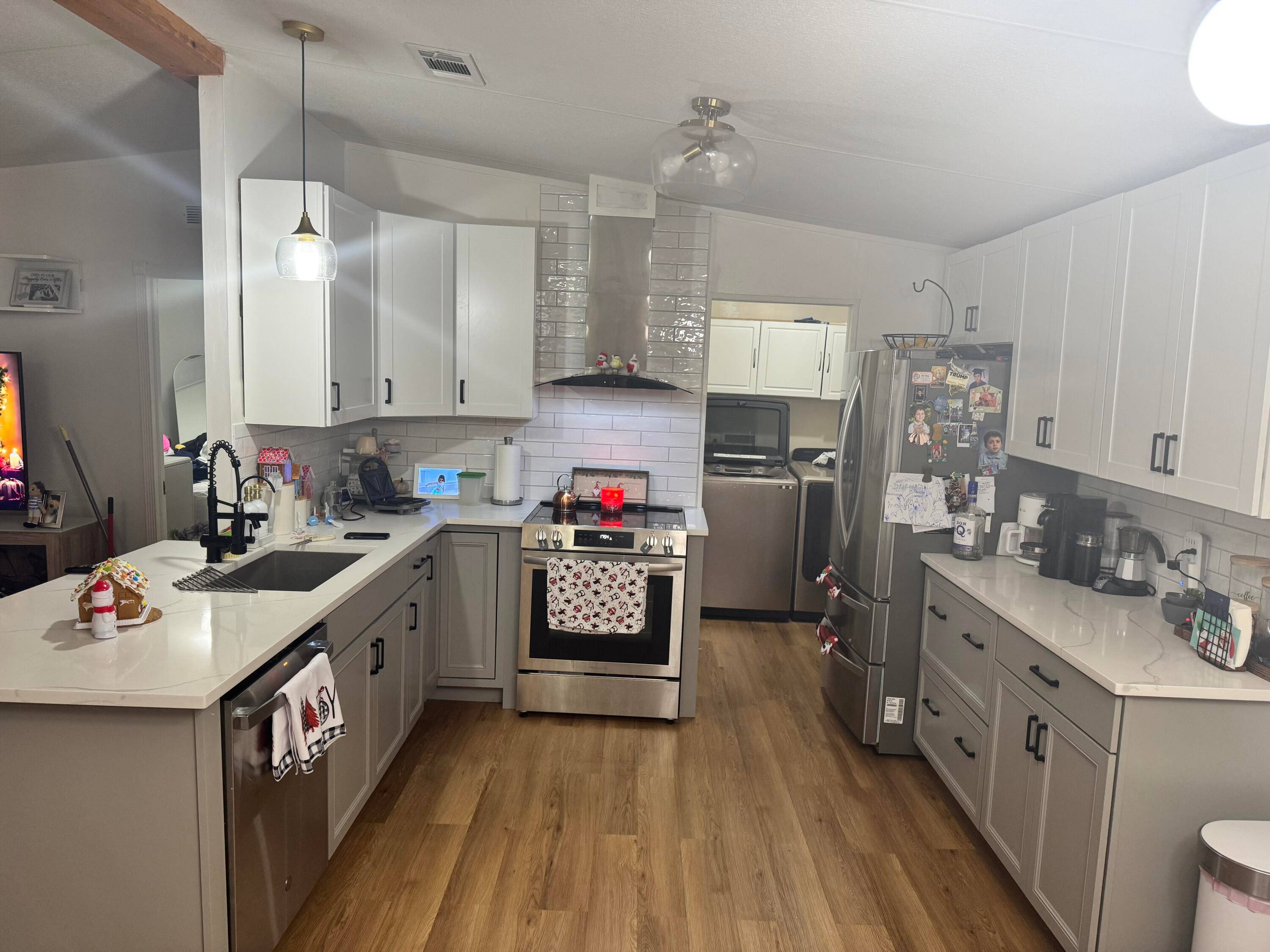 Beautiful home ! Just remodeled in 2024 with a new roof.