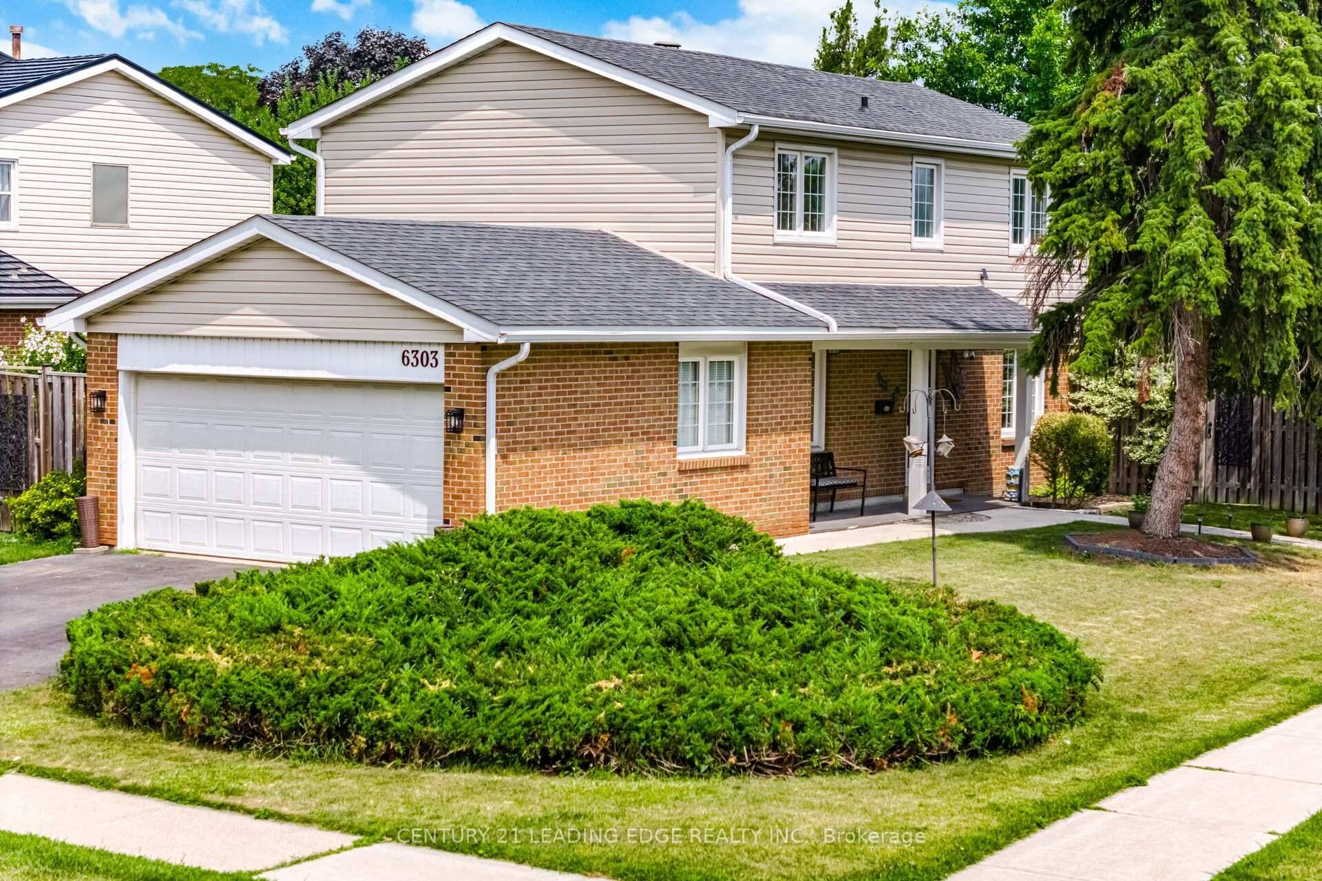 Welcome to this immaculately maintained, 3 1 bedroom home nestled in charming Meadowvale.