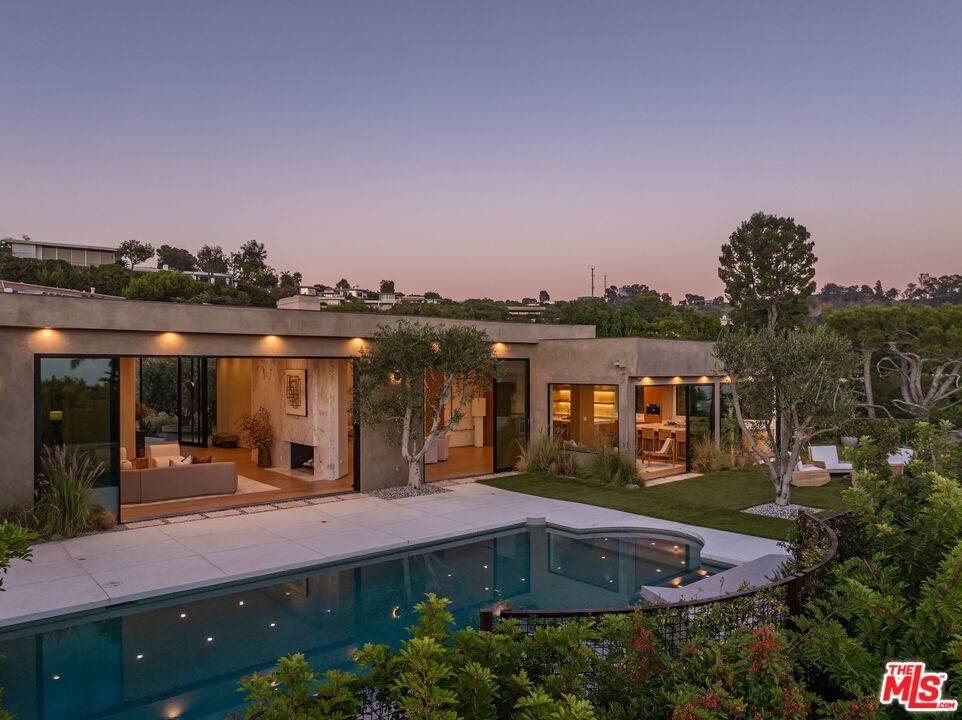 1705 Carla Rdg 6BR Beverly Hills Post Office | B.H.P.O. La