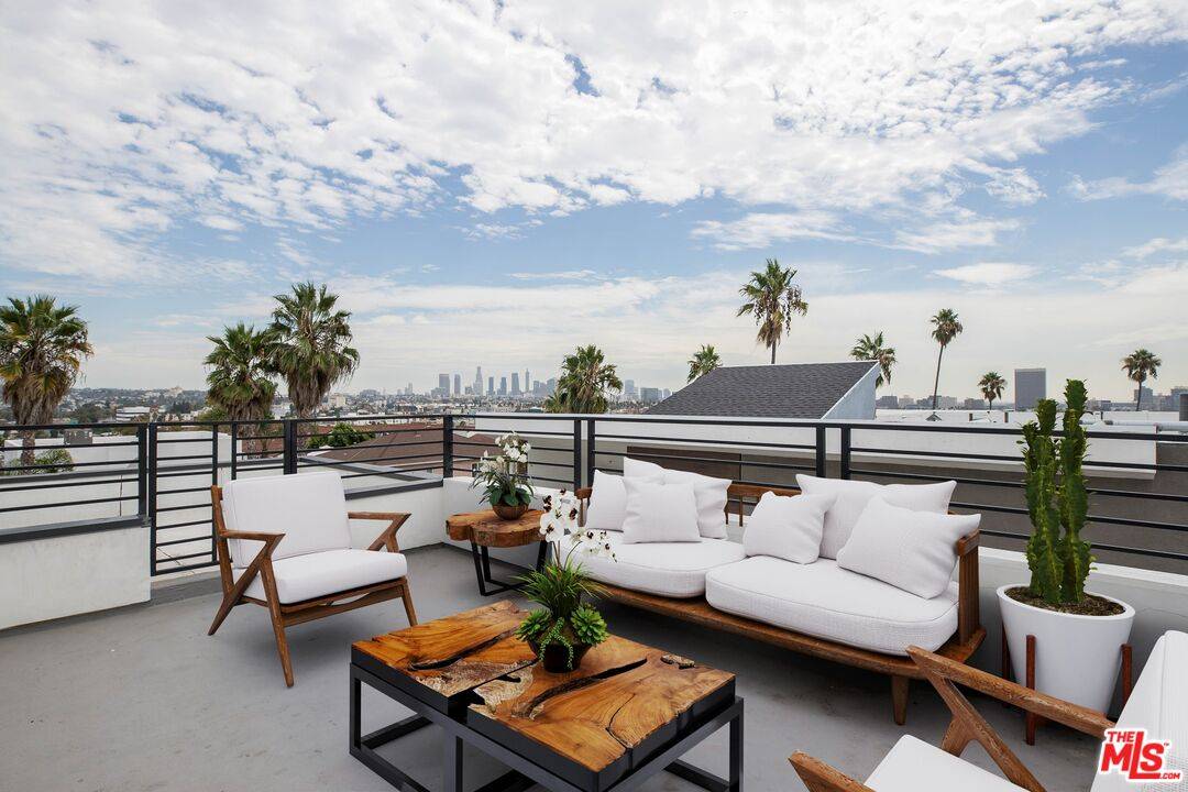 525 N Normandie Ave 3BR Mid Wilshire La