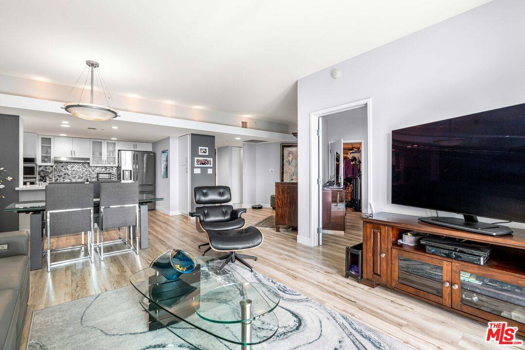 13700 Marina Pointe Dr 1BR Marina Del Rey La