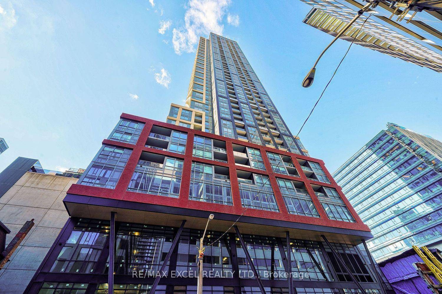 Welcome to Peter amp ; Adelaide in the heart of Torontos vibrant Entertainment District !