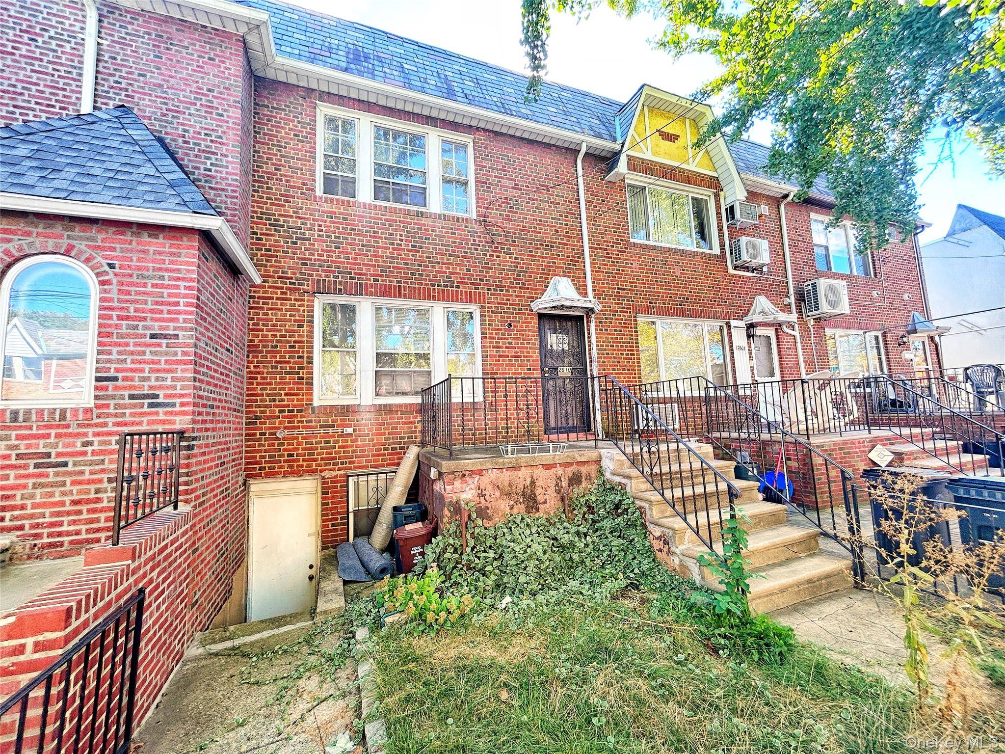 Located on a serene and quiet block in the heart of Sheepshead Bay, this inviting 3 bedroom, 1 bathroom single family home offers ample space and versatility.