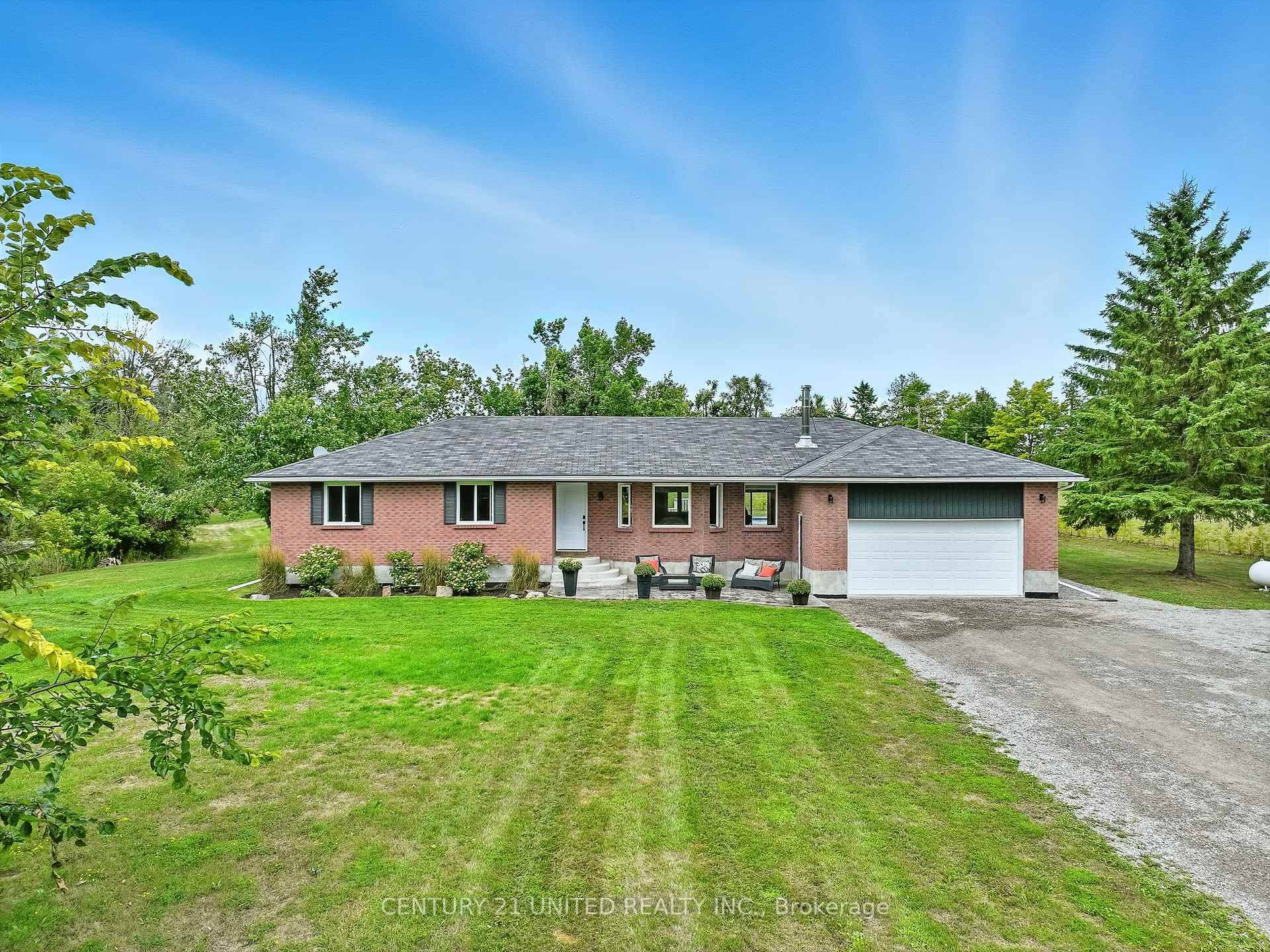 Welcome to this beautifully maintained 2038 Hilliard Steet !