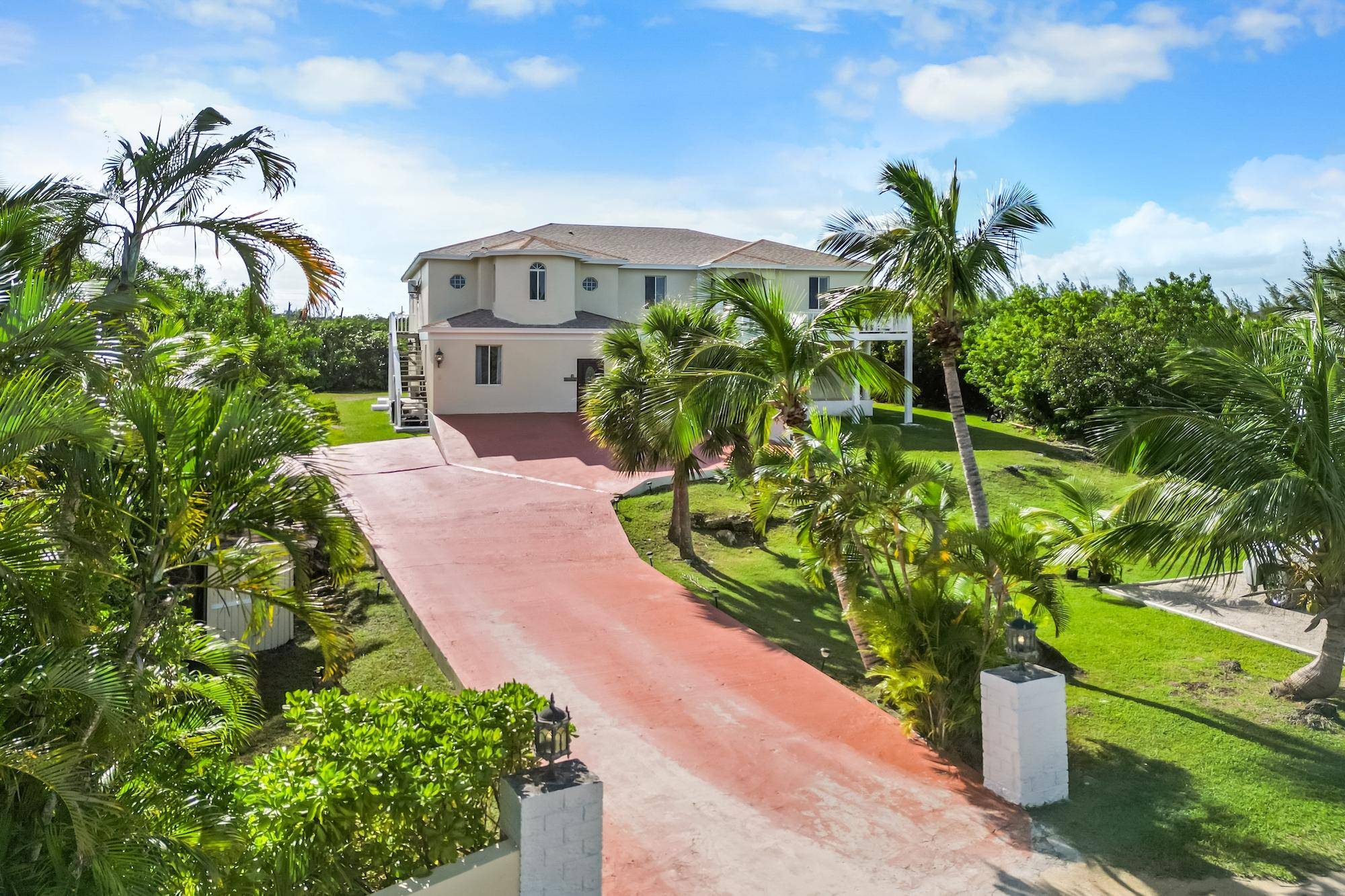 THE MULTI-UNIT OASIS Single Family Home Abaco