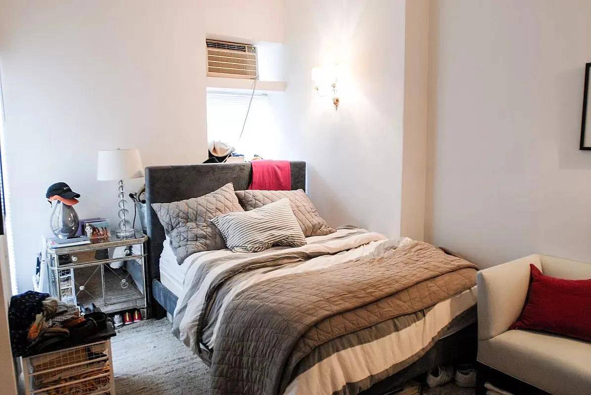Beautiful Townhouse Apt. with elevator in building.