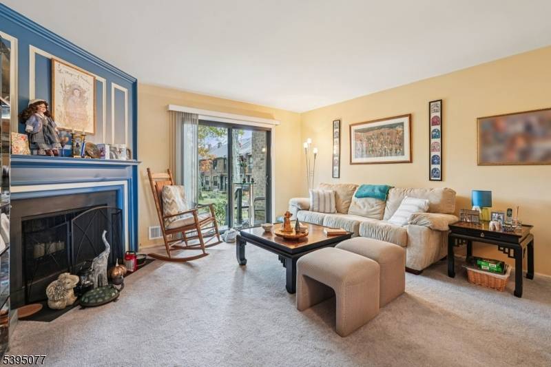 Beautiful, picturesque setting, very well maintained, perfectly located in the very desirable Inwood at Great Notch Community.