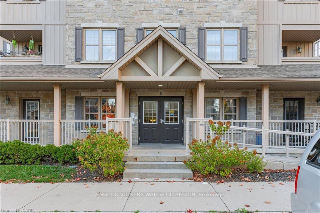 Wheelchair accessible ! Welcome to this charming 1 bedroom, 1 bathroom condo offering stylish, low maintenance living in a convenient location close to shopping, dining, and major transit routes.