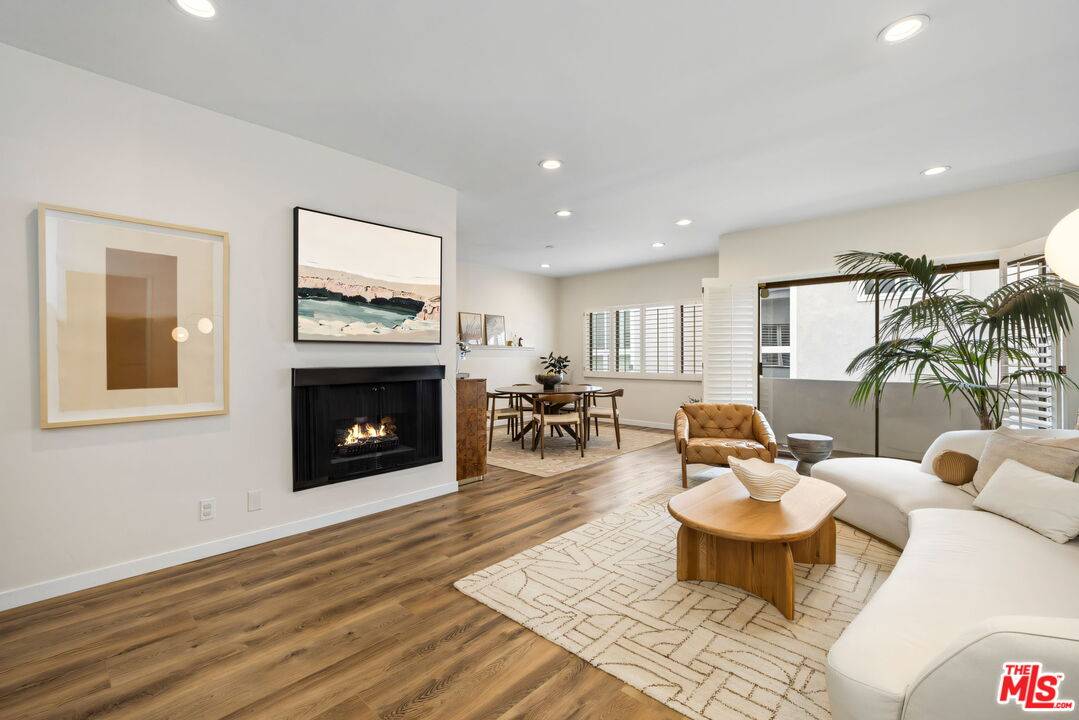 11928   Kiowa Ave 2BR Brentwood La