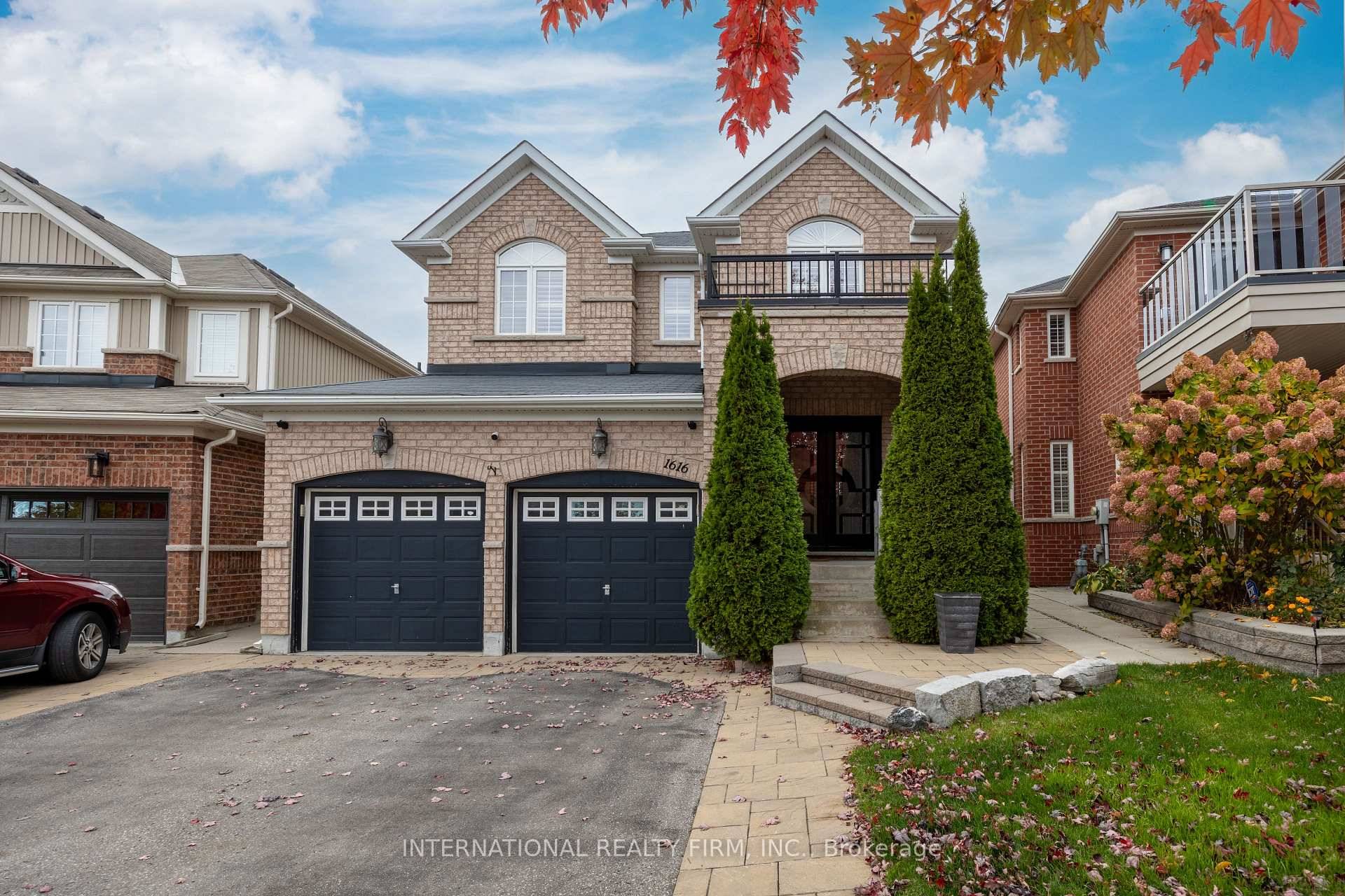 Stunning amp ; Remarkable !