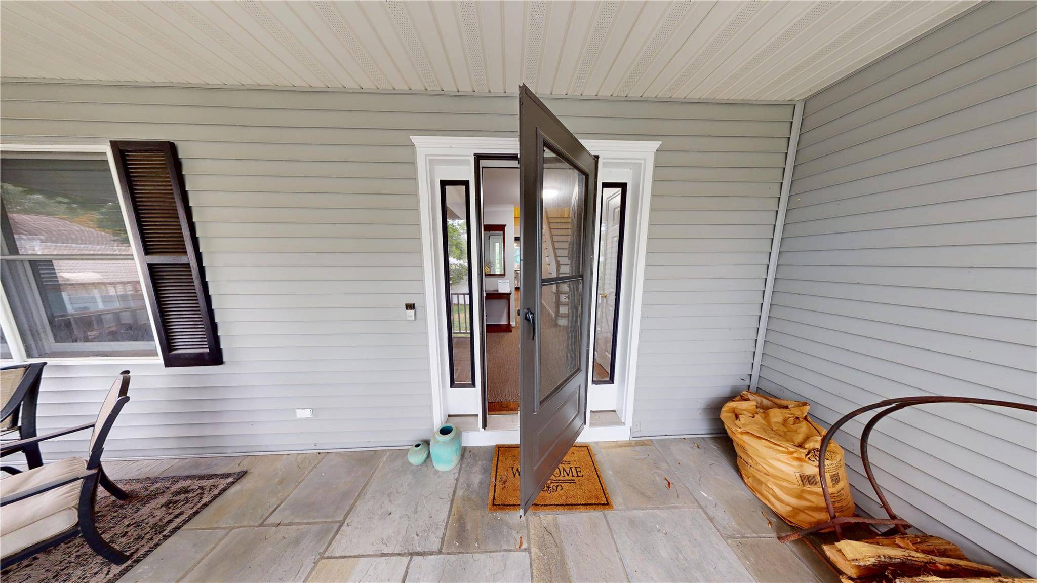 Welcome Home to Modern Comfort and Relaxed Living !