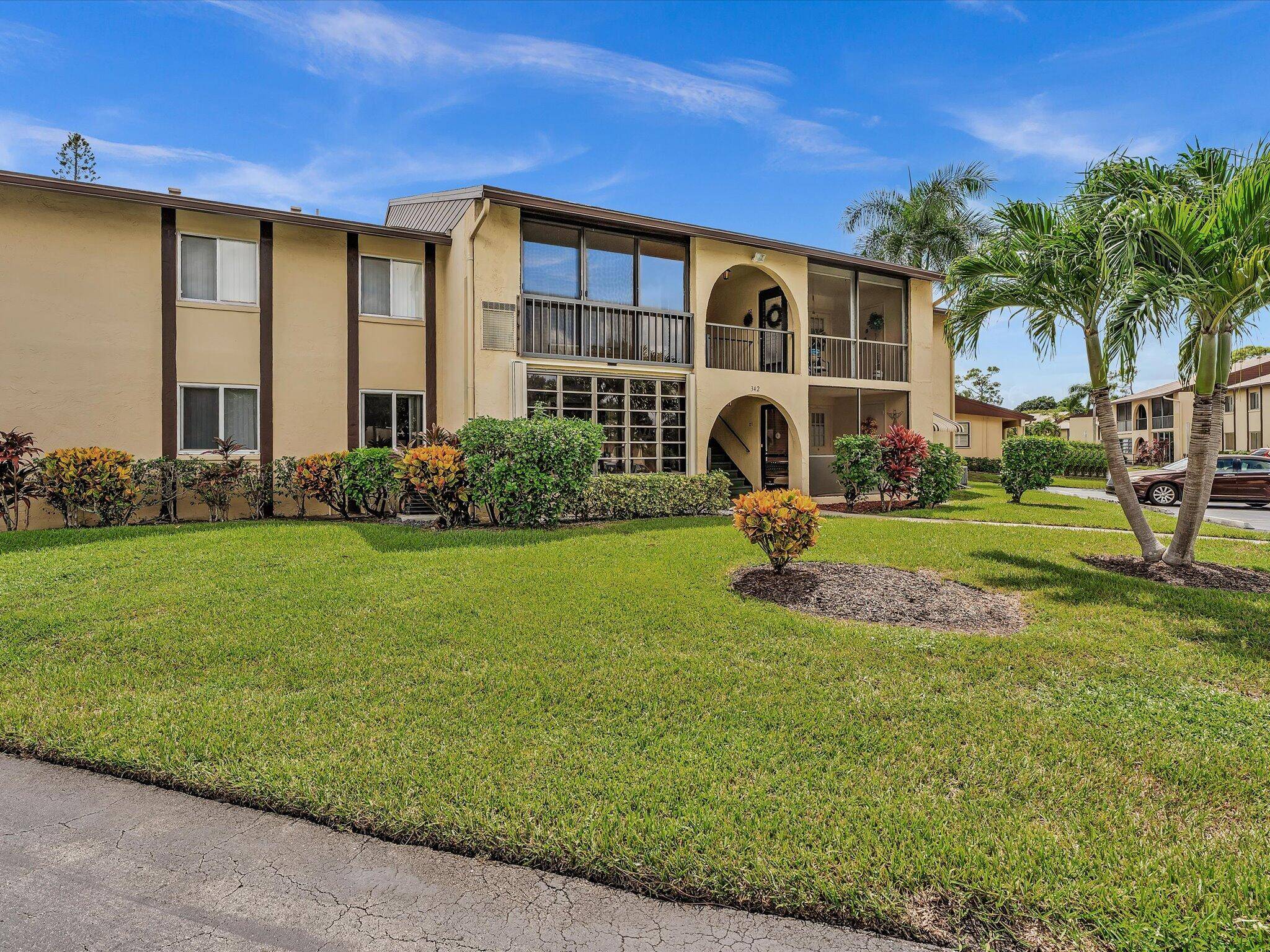 Prepare to be inspired by this stunningly renovated condo, boasting nearly new SS appliances, fresh laminate flooring and a new roof, newer AC and water heater.