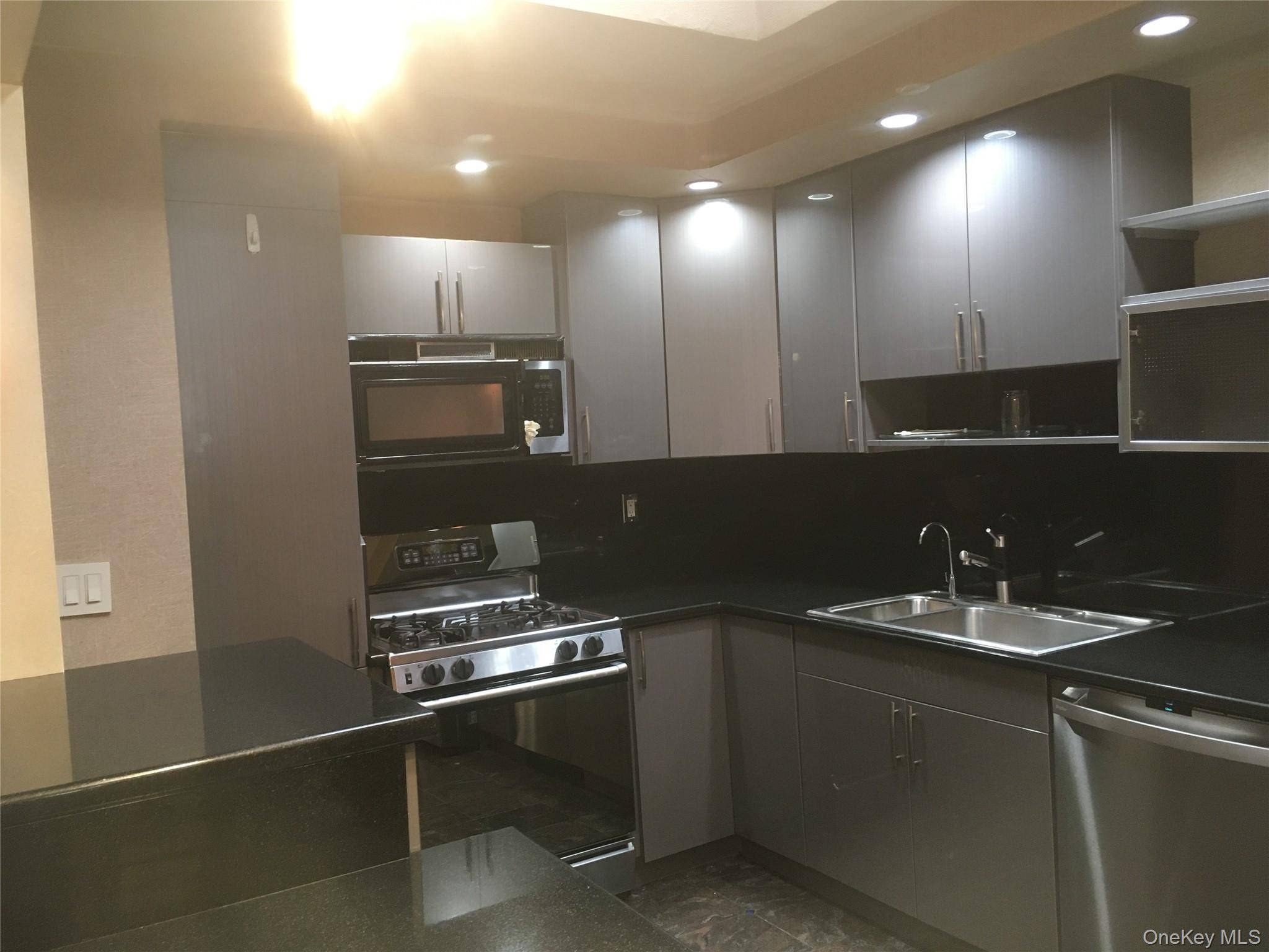 Large 3 Bedroom upper unit, nessled in an exclusive gated community with Garage and Driveway.