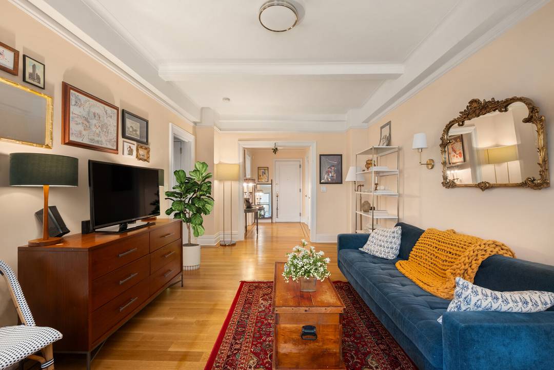 This beautifully maintained corner one bedroom, one bath apartment is located in one of Morningside Heights' most sought after pre war, full service co op buildings.