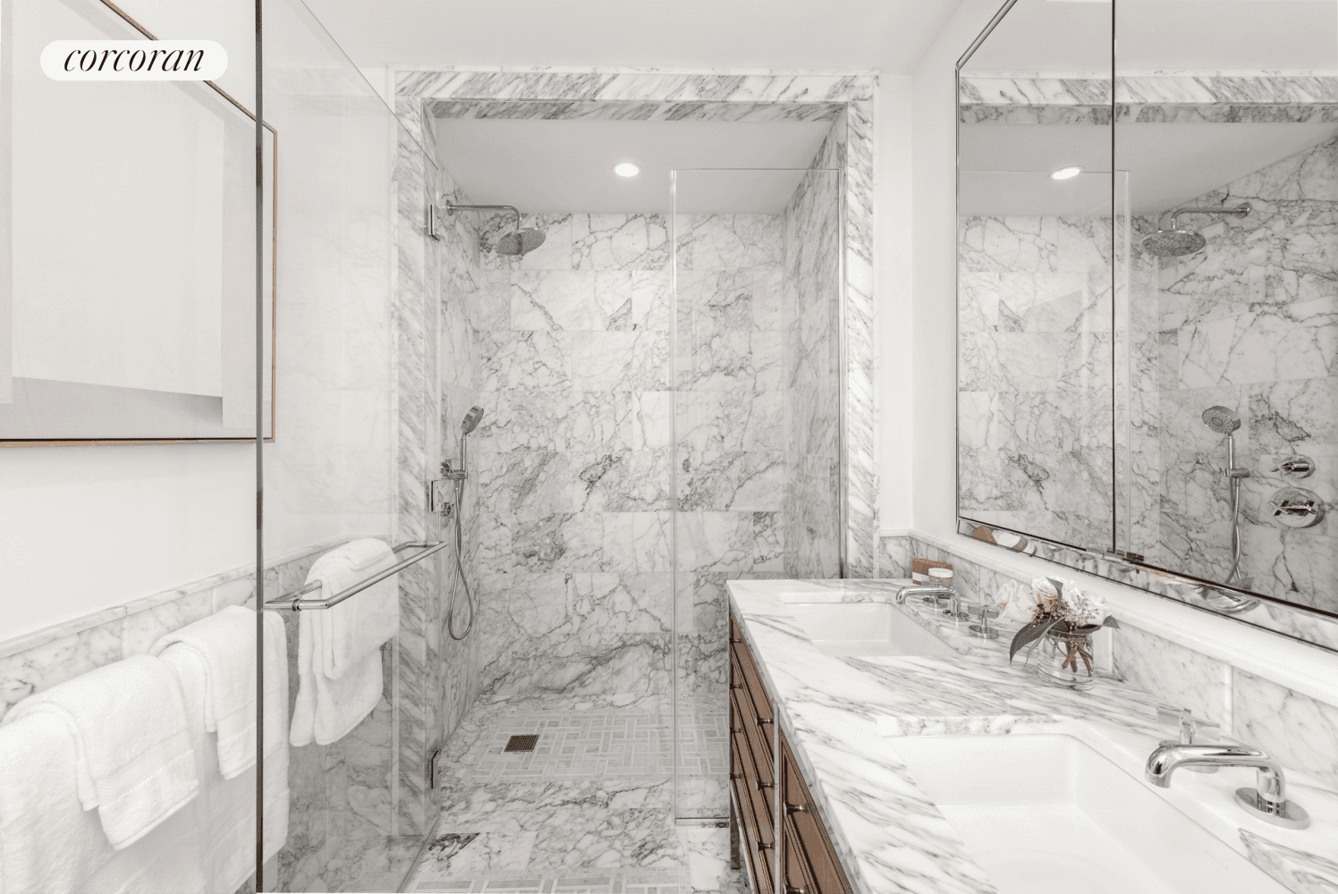 PLEASE INQUIRE FOR OUR PARKING INCENTIVE FOR THIS RESIDENCE IMMEDIATE OCCUPANCY Offering unobstructed views over the Hudson River and Riverside Park, abundant light and air, and an open layout that ...