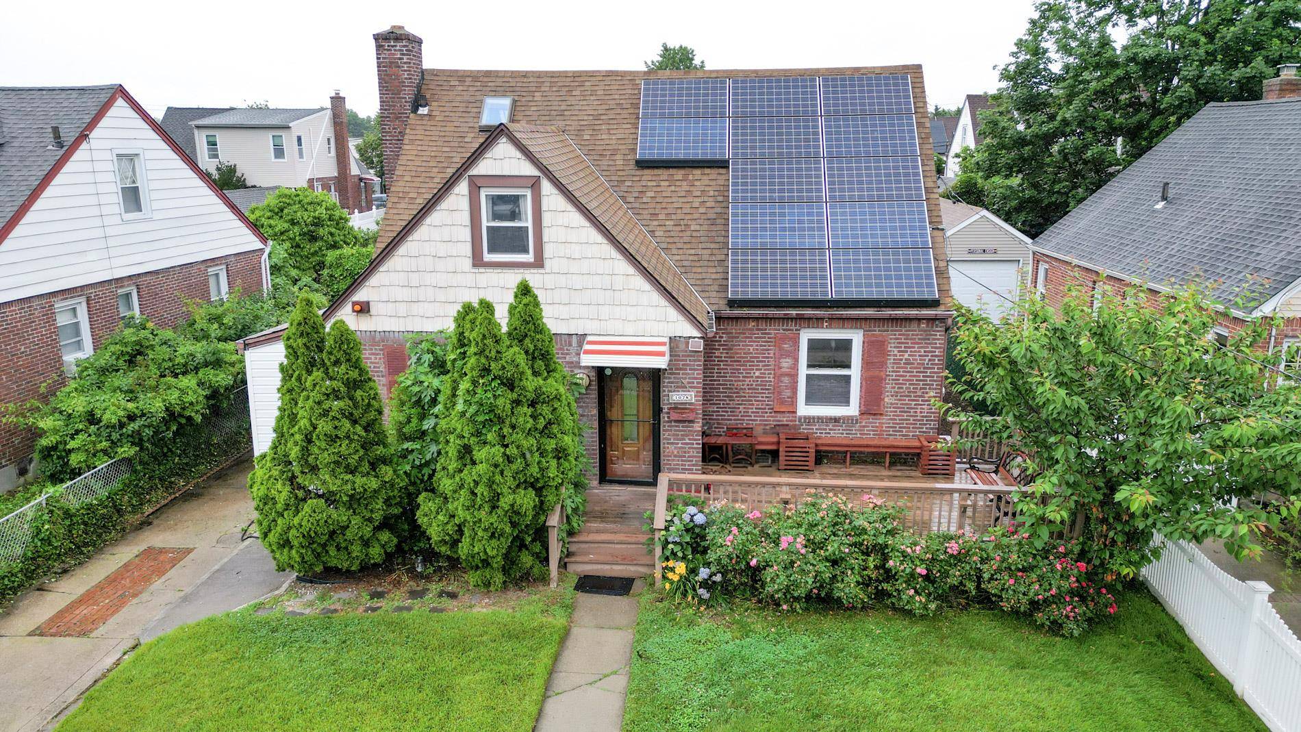 Great Home In The Heart Of Franklin Square, Close Distance To All, Featuring Updated Boiler and Hot Water Heater, Beautiful Family Room With Vaulted Ceilings, Gas Heat and Cooking, Solar ...