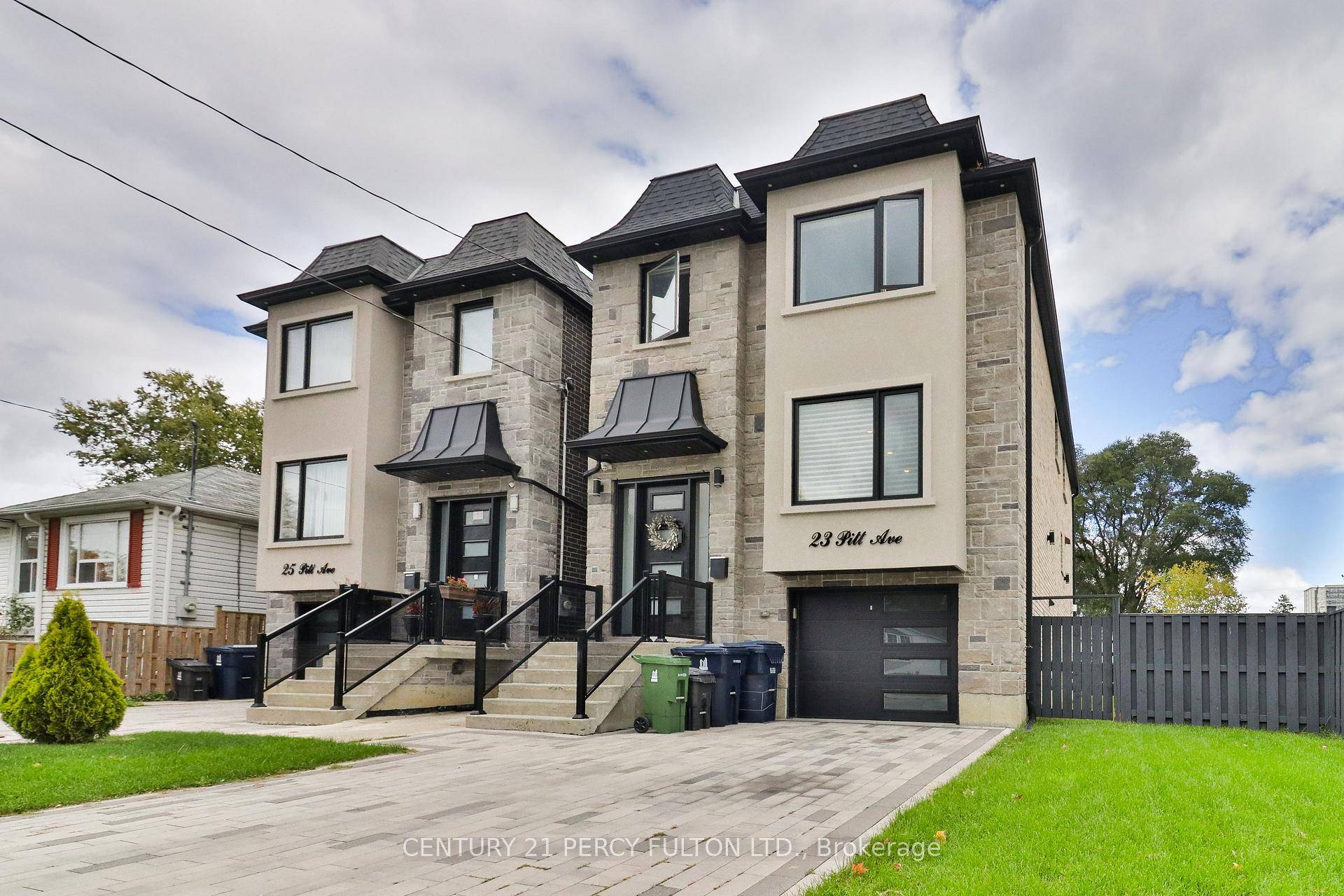 Welcome to 23 Pitt, a stunning place to call home !