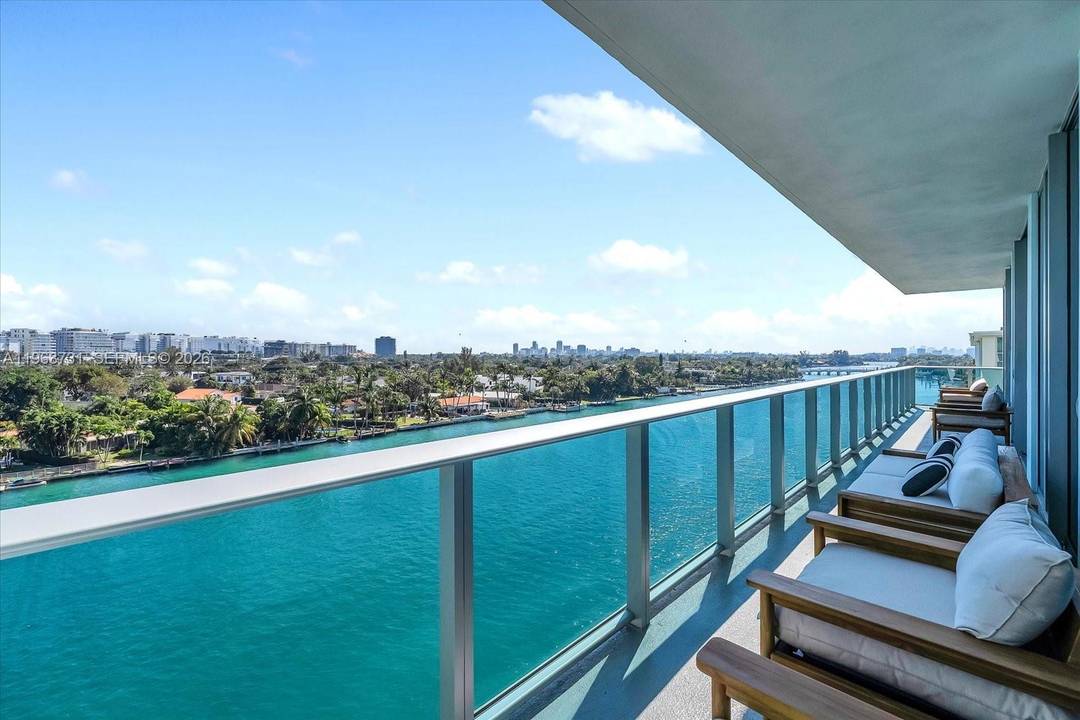 Discover LPH 701 at La Baia South ; an exceptional waterfront residence in the heart of Bay Harbor offering sweeping bay, skyline, and sunrise views.