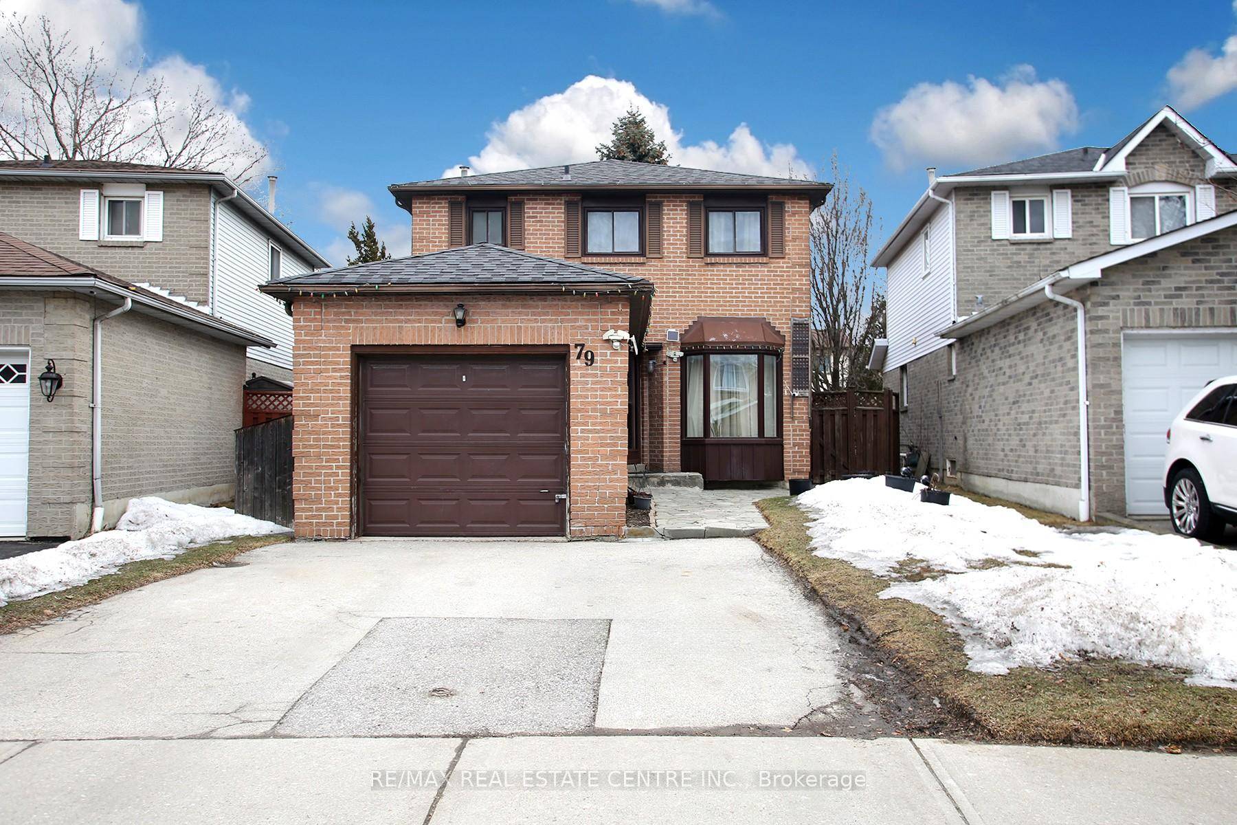 Welcome to 79 Barnes Dr 3 1 Bedroom Detached 2 Story.