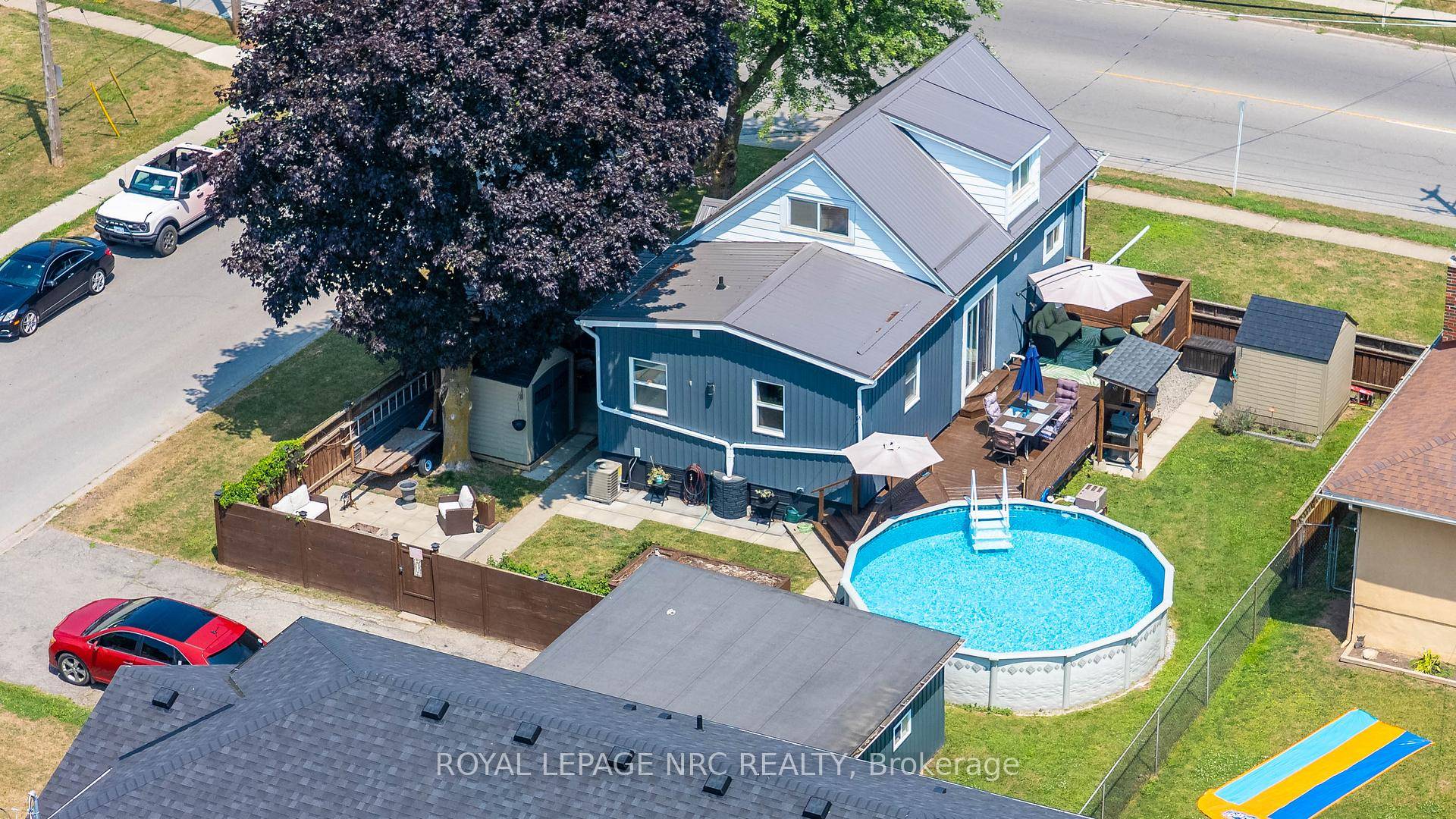 This charming 1. 5 storey home offers the perfect blend of character, comfort, and backyard fun just in time for pool season.