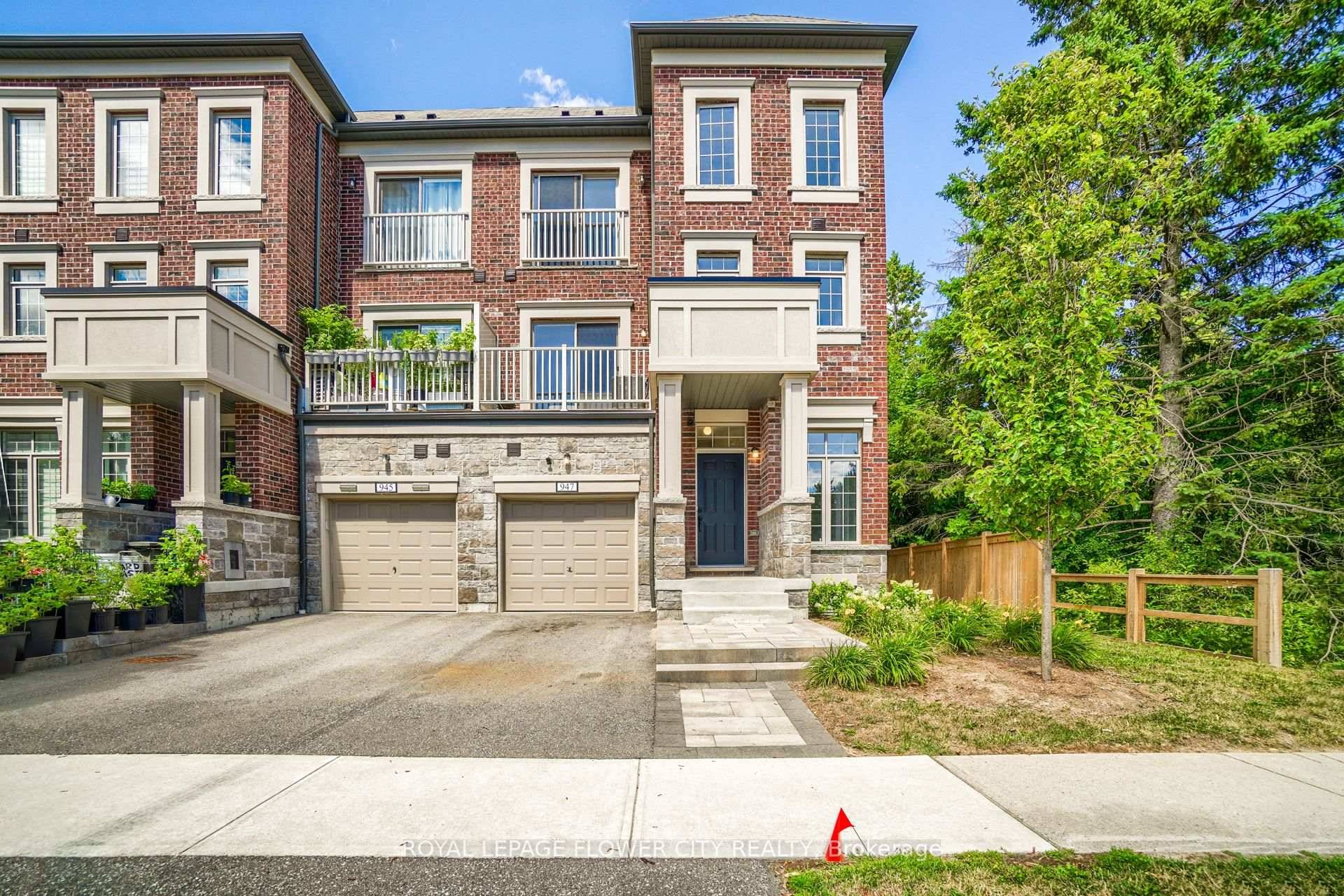 Enjoy The Lakeside Lifestyle All Year Round In Highly Desirable Duffin's Bay, South Ajax One Of The Most Exclusive Lakeside Communities In All Of Durham, This Beautifully Upgraded End Unit ...