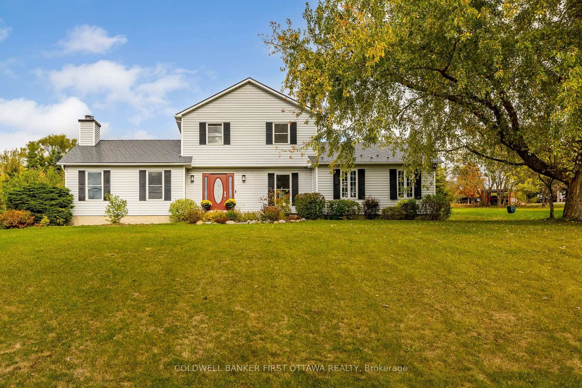 Welcome to this beautifully updated 4 bedroom family home on a treed and landscaped corner lot in the desirable country neighbourhood of Manion Heights.