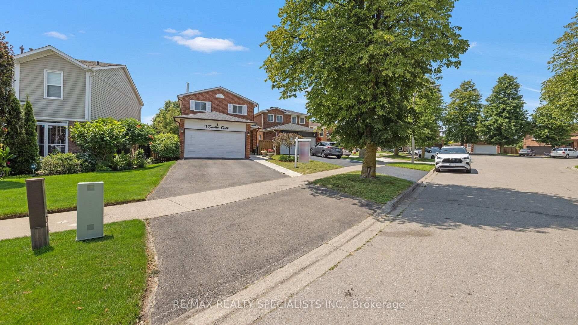 2bdrm Legal Basement. New Kitchen New Floor Recently Renovated.