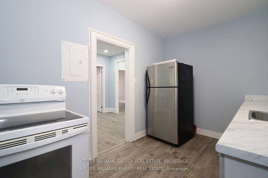 Located near many amenities very high walking score of 92 Walker's Paradise.