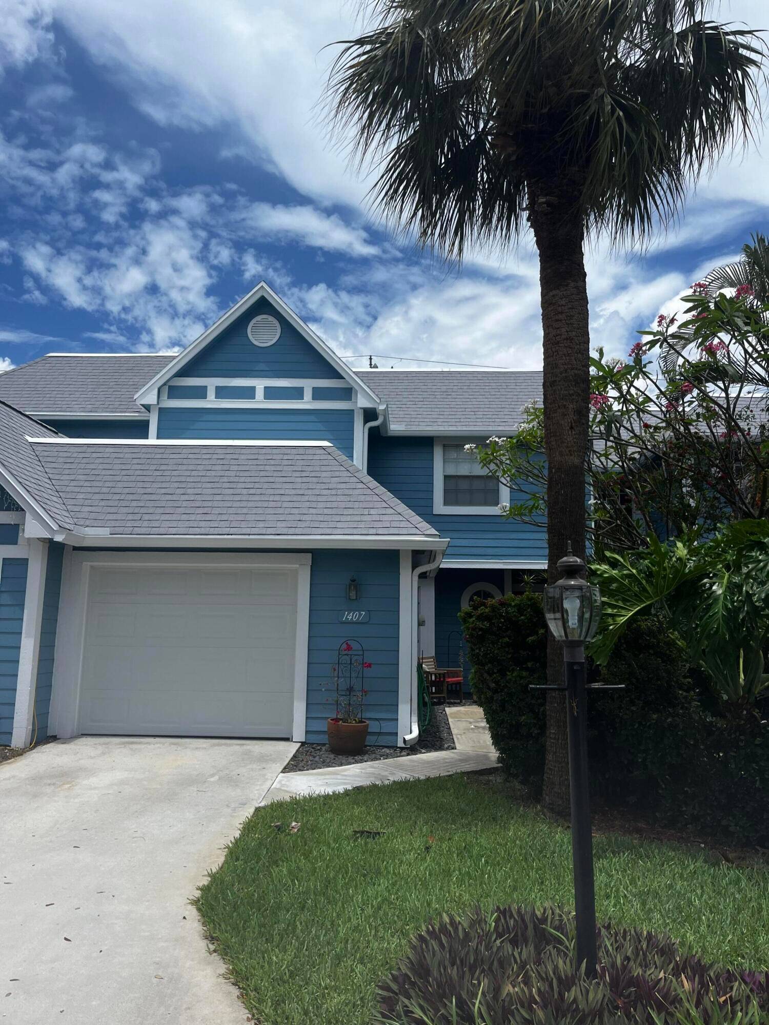 Looking for a perfect place to rent close to Jupiter beach ?