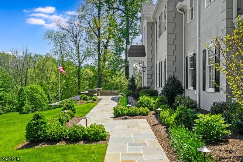 Nestled in Brookrace, one of Mendham Township's most coveted neighborhoods, this beautifully maintained 2001 home backs directly to Schiff Nature Preserve with private access to over 12 miles of trails ...