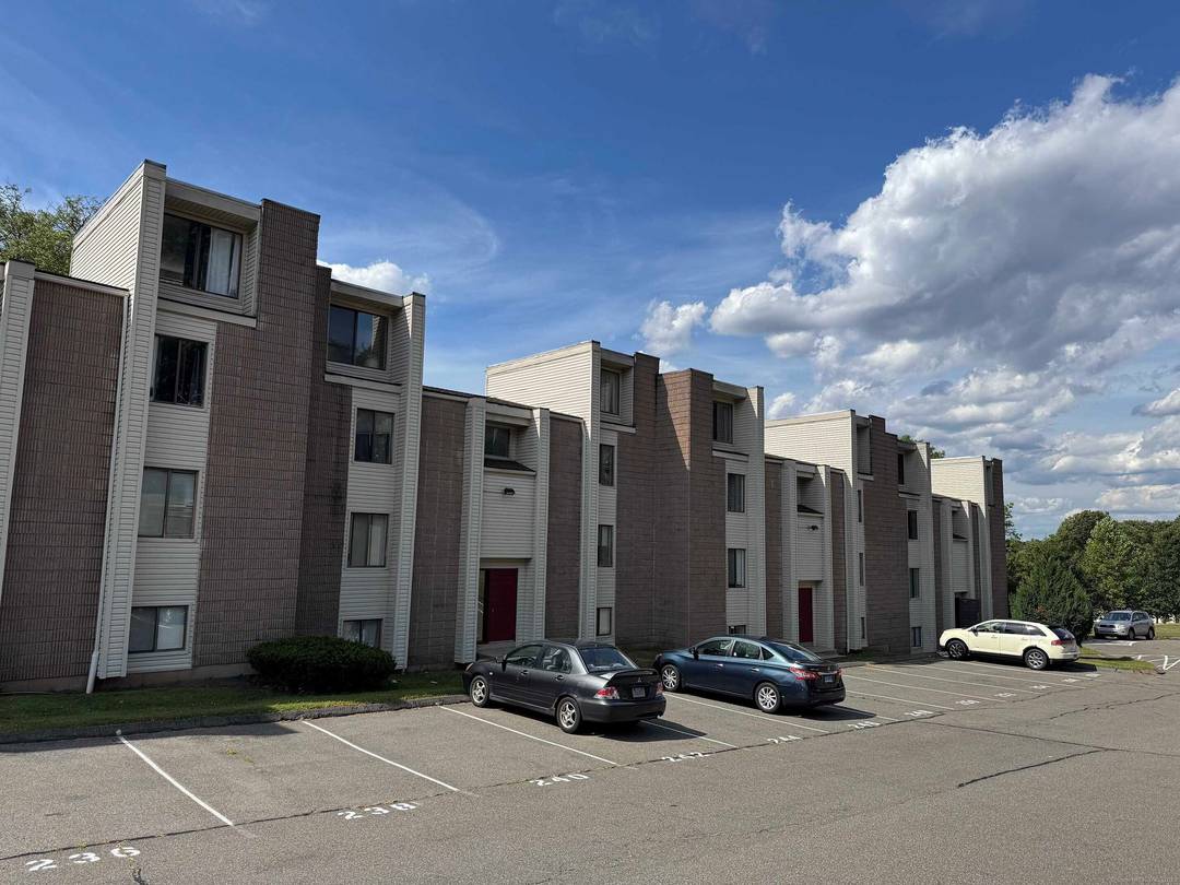 Portfolio of 18 rental condo units in the Peppermill Village association in Middletown.