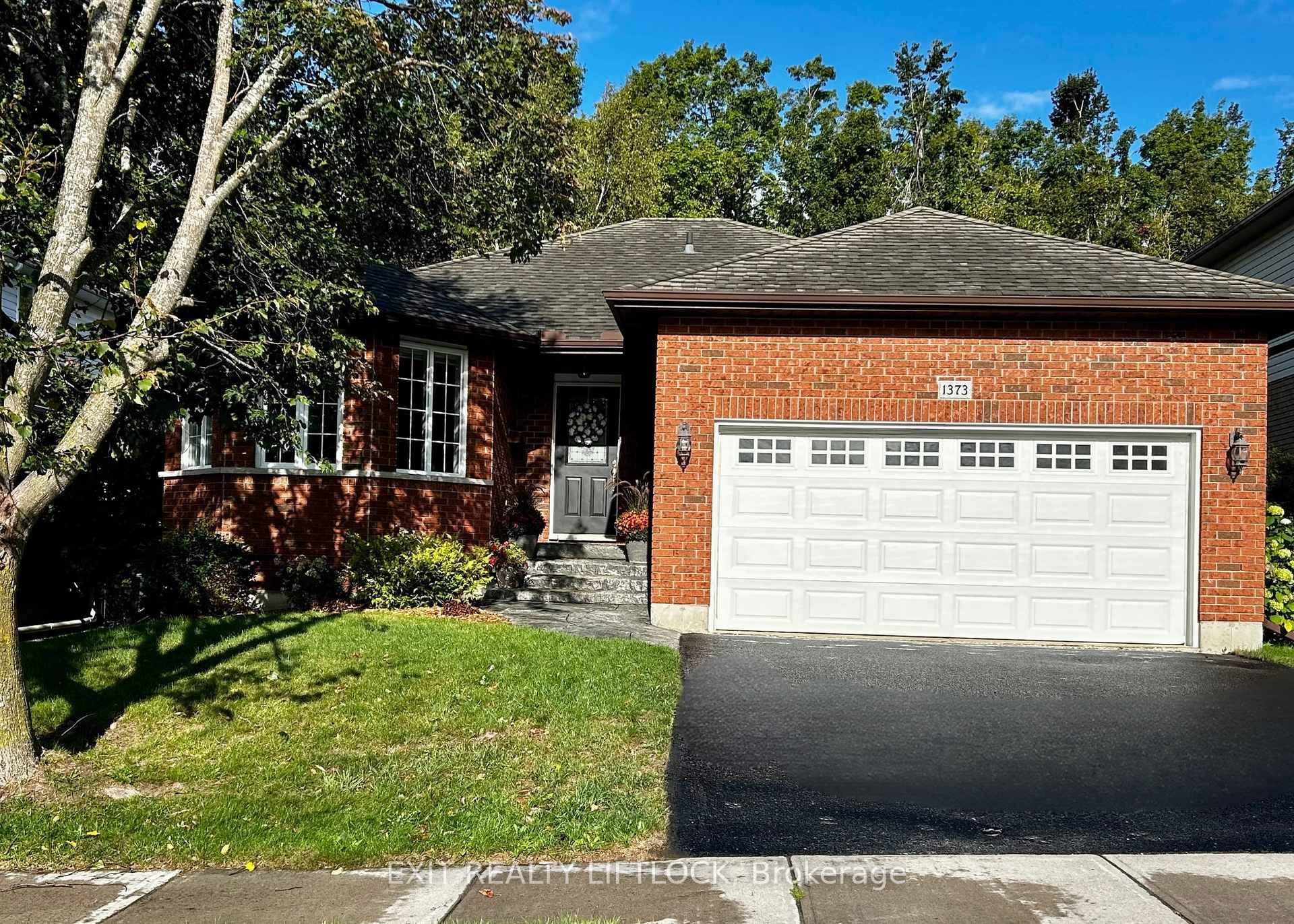 Backed by a protected forest with direct trail access, this home offers privacy, nature, and convenience just minutes from Trent University in desirable University Heights.
