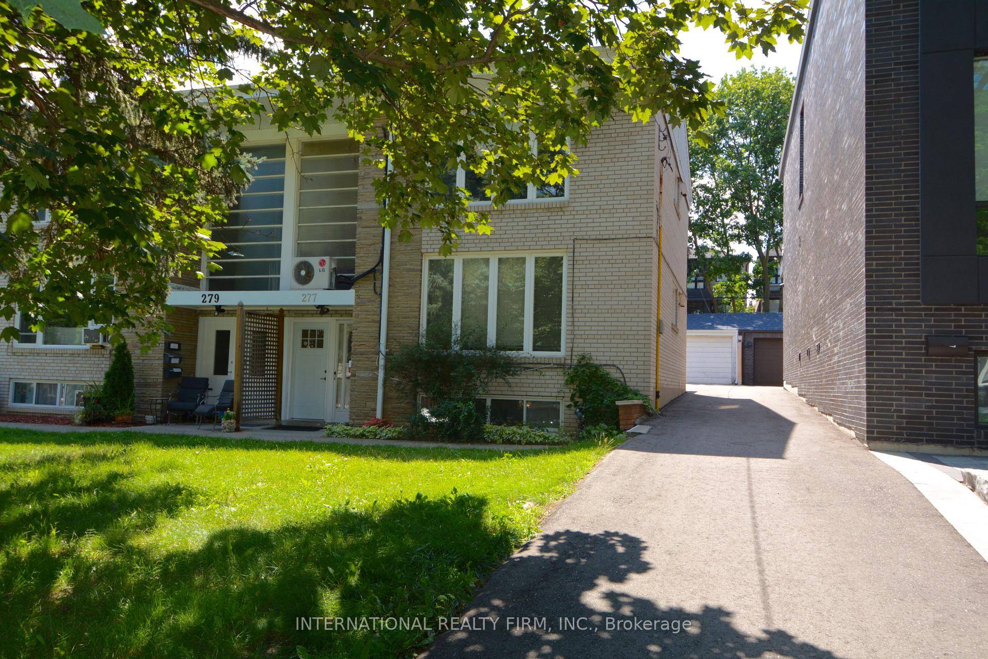 Welcome to this beautifully updated residence nestled in one of Torontos most sought after neighborhoods North Lawrence Park.