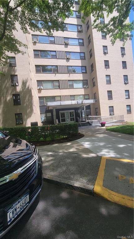 Be the first to see this pen house apartment in the one and only gated community with 24 hour security in the Fordham section of the Bronx.