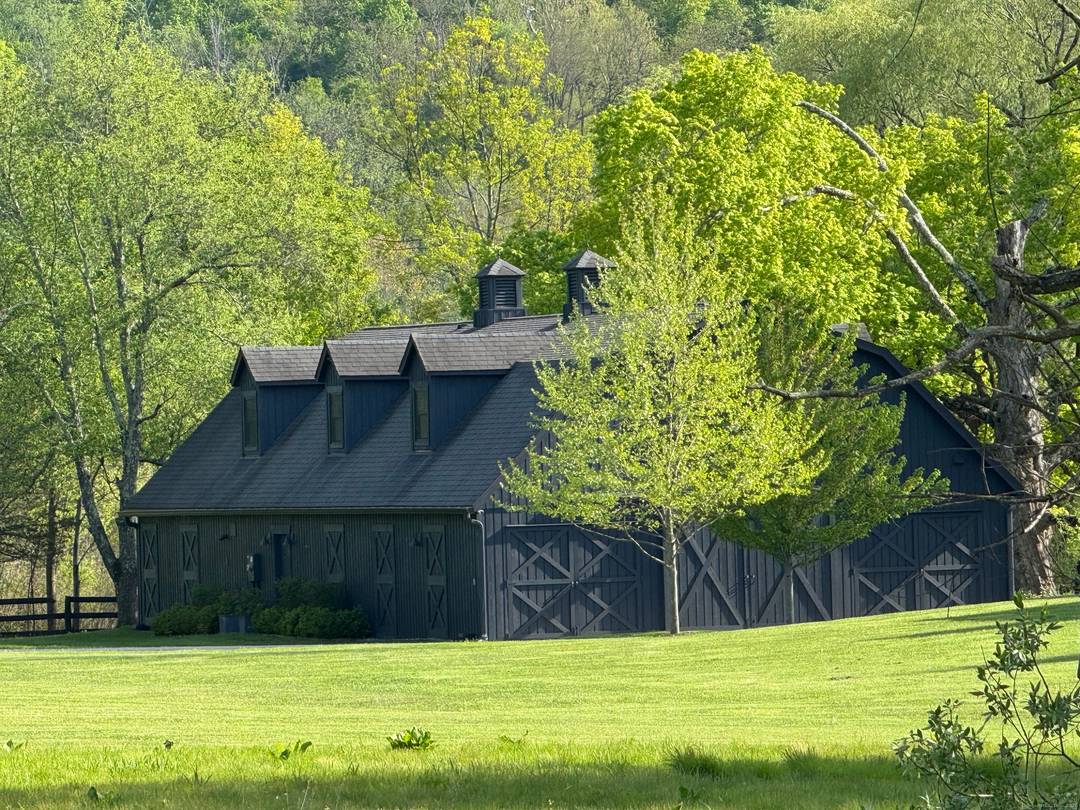 Fabulous Converted Barn Rental Available November 2025 to May 2026.