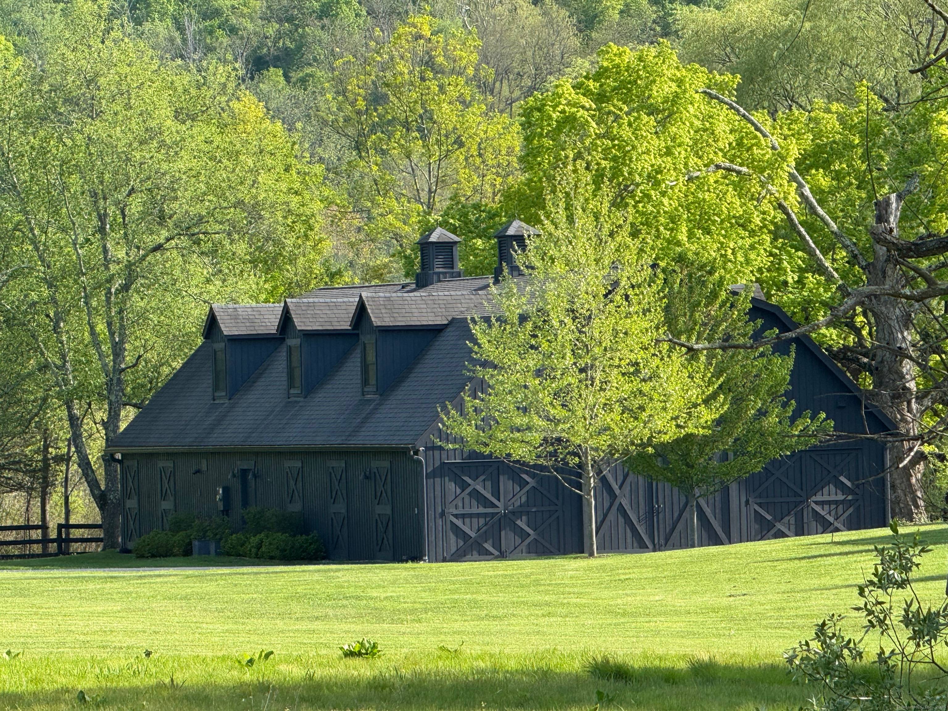Fabulous Converted Barn Rental Available Sept 15, 2025 to May 15, 2026 This beautifully converted barn offers a peaceful and luxurious retreat on 40 private acres at the end of ...