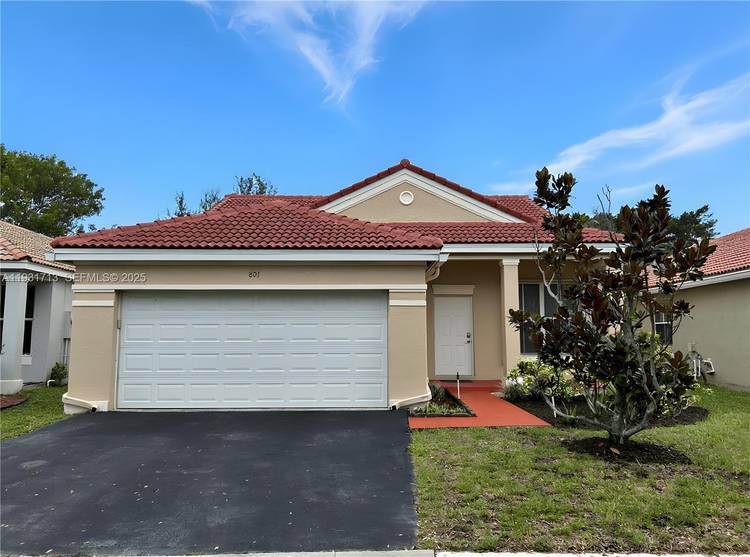 BEST PRICED SINGLE FAMILY HOME IN WESTON SELLER HIGHLY MOTIVATED !